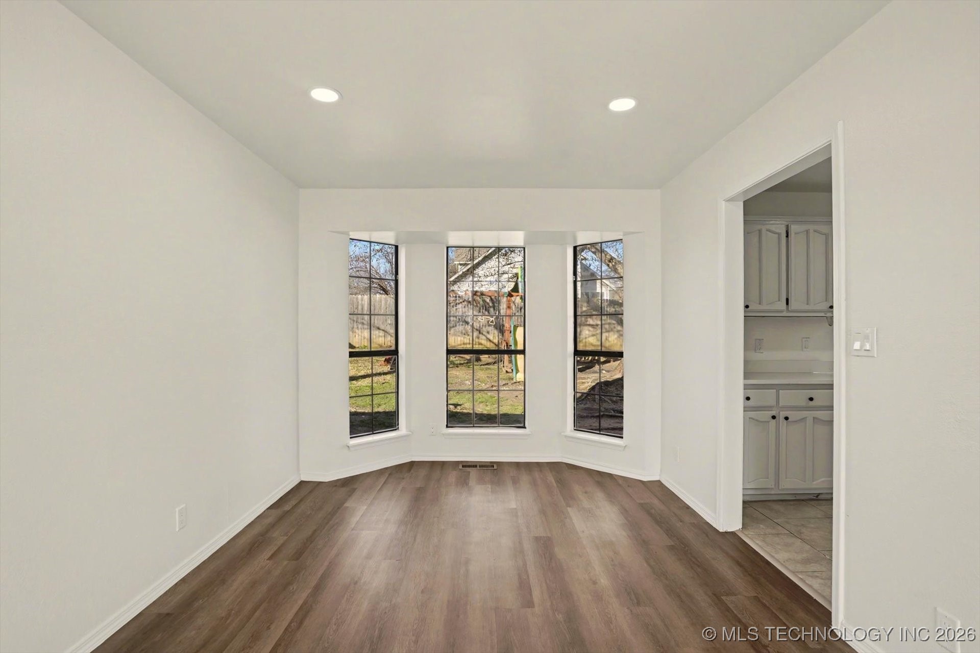 9240 S 95th East Avenue Property Photo 7