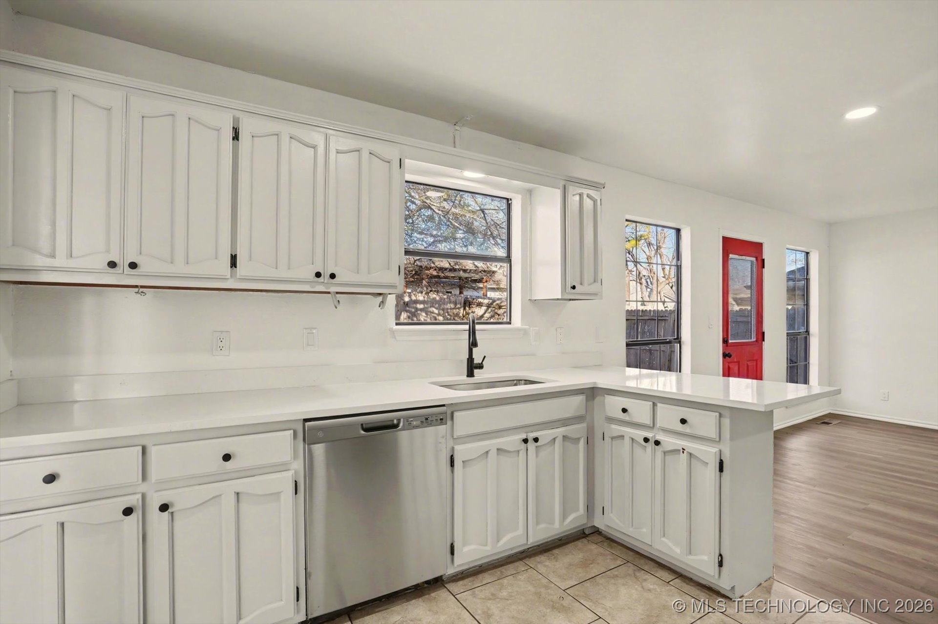 9240 S 95th East Avenue Property Photo 10