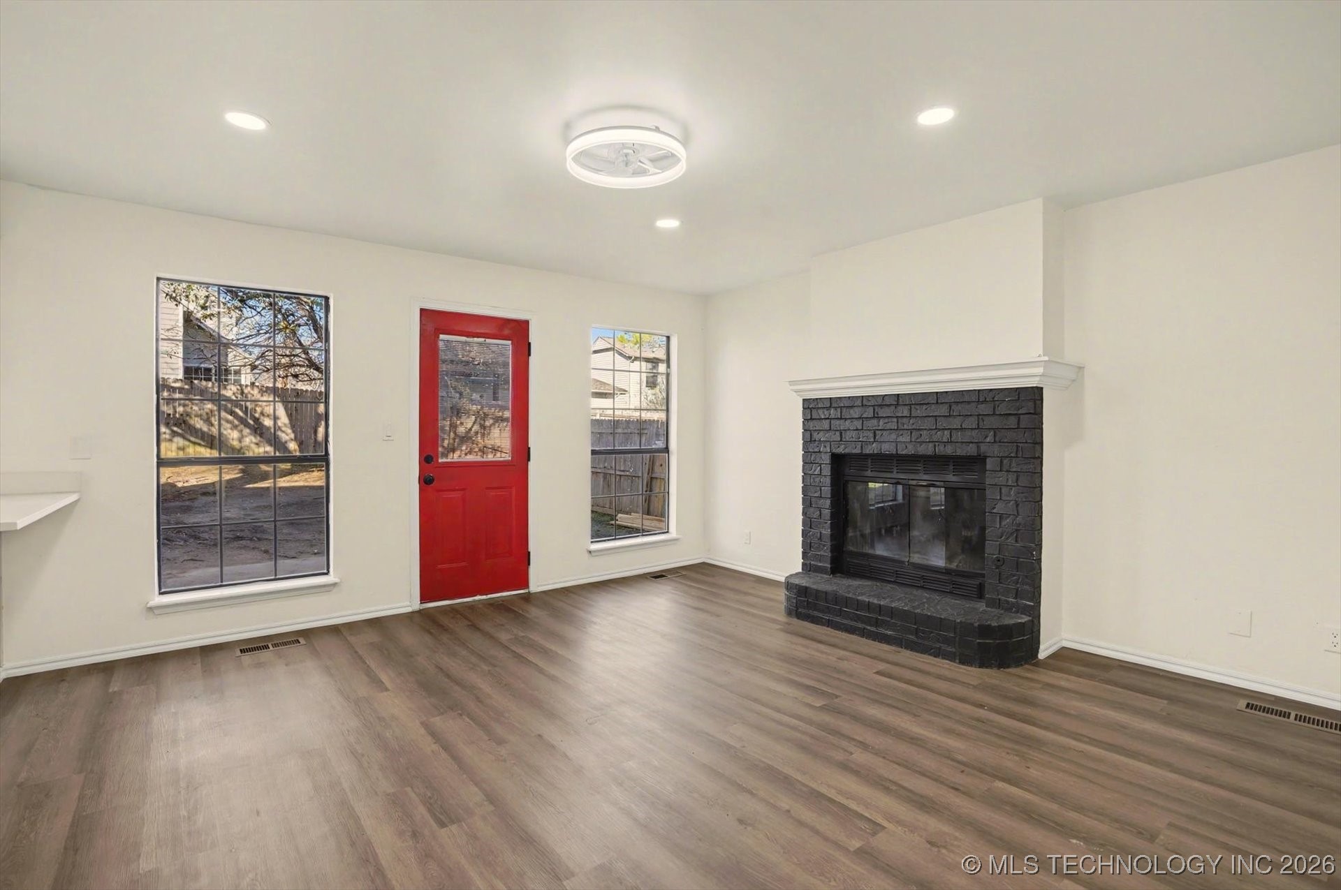 9240 S 95th East Avenue Property Photo 14