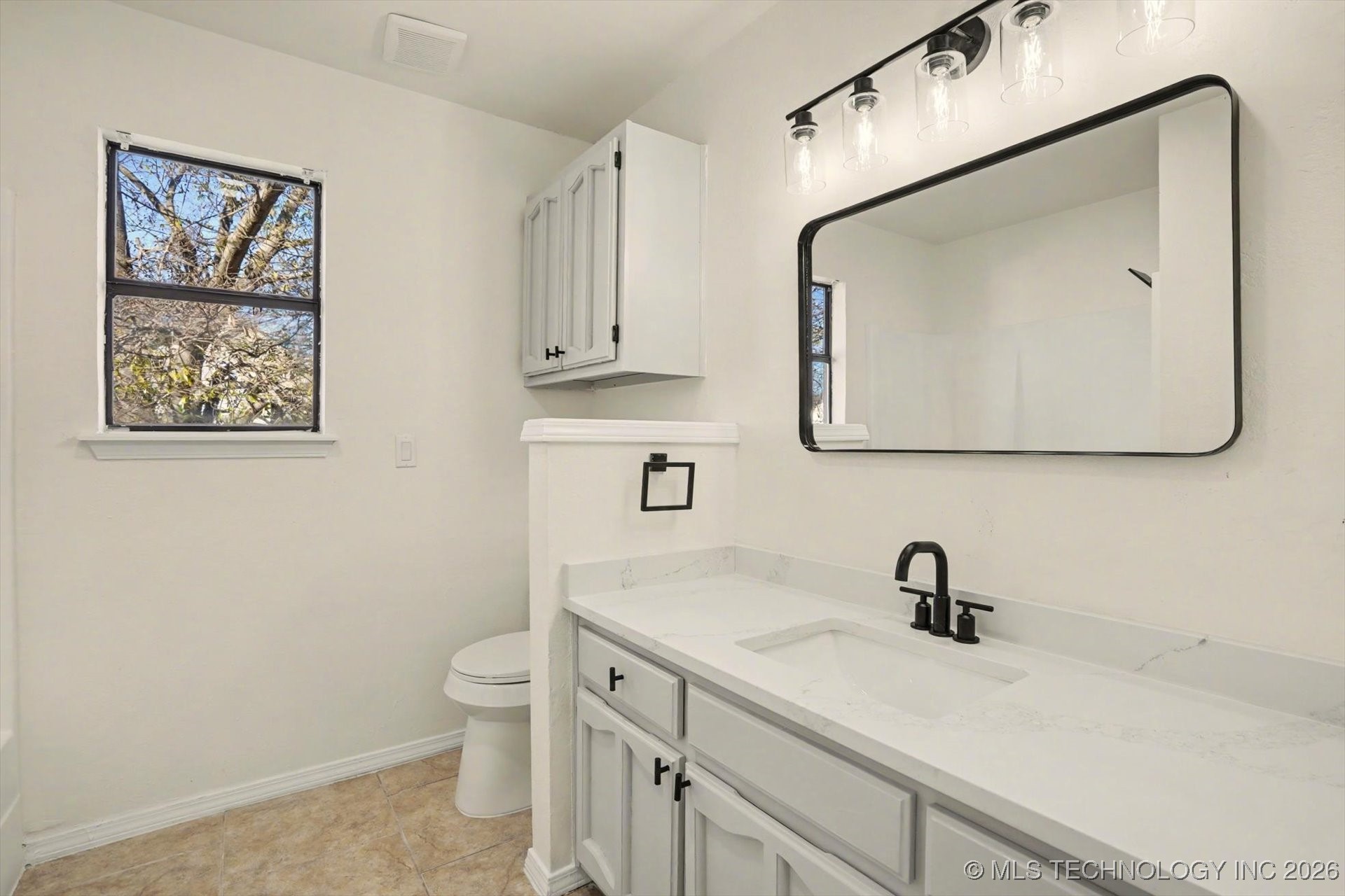 9240 S 95th East Avenue Property Photo 32