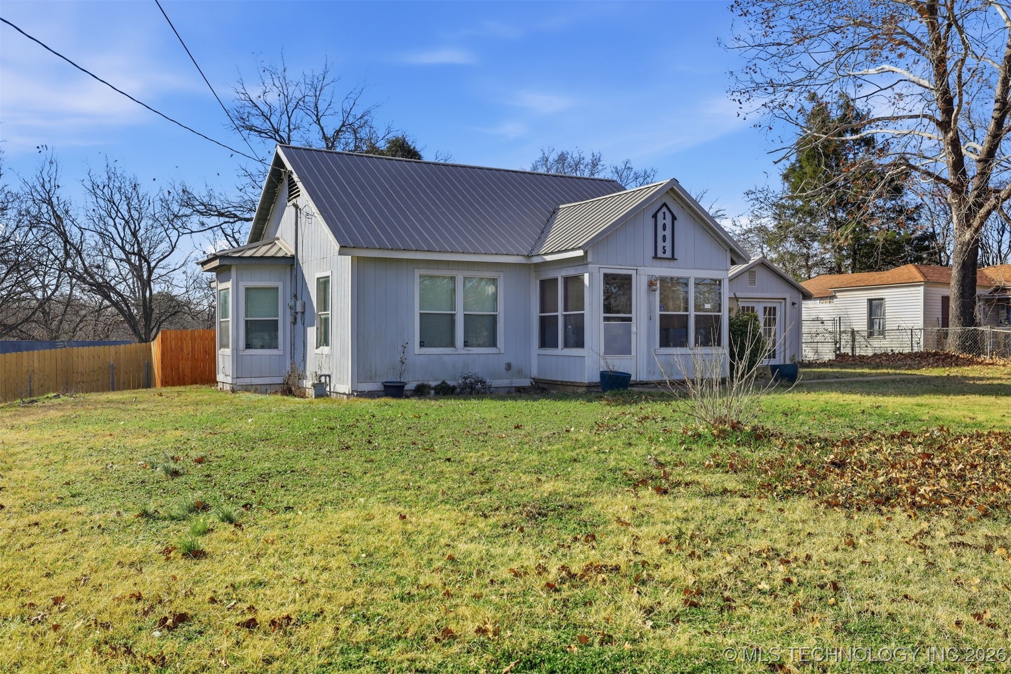 1005 Parkland Drive Property Photo 2