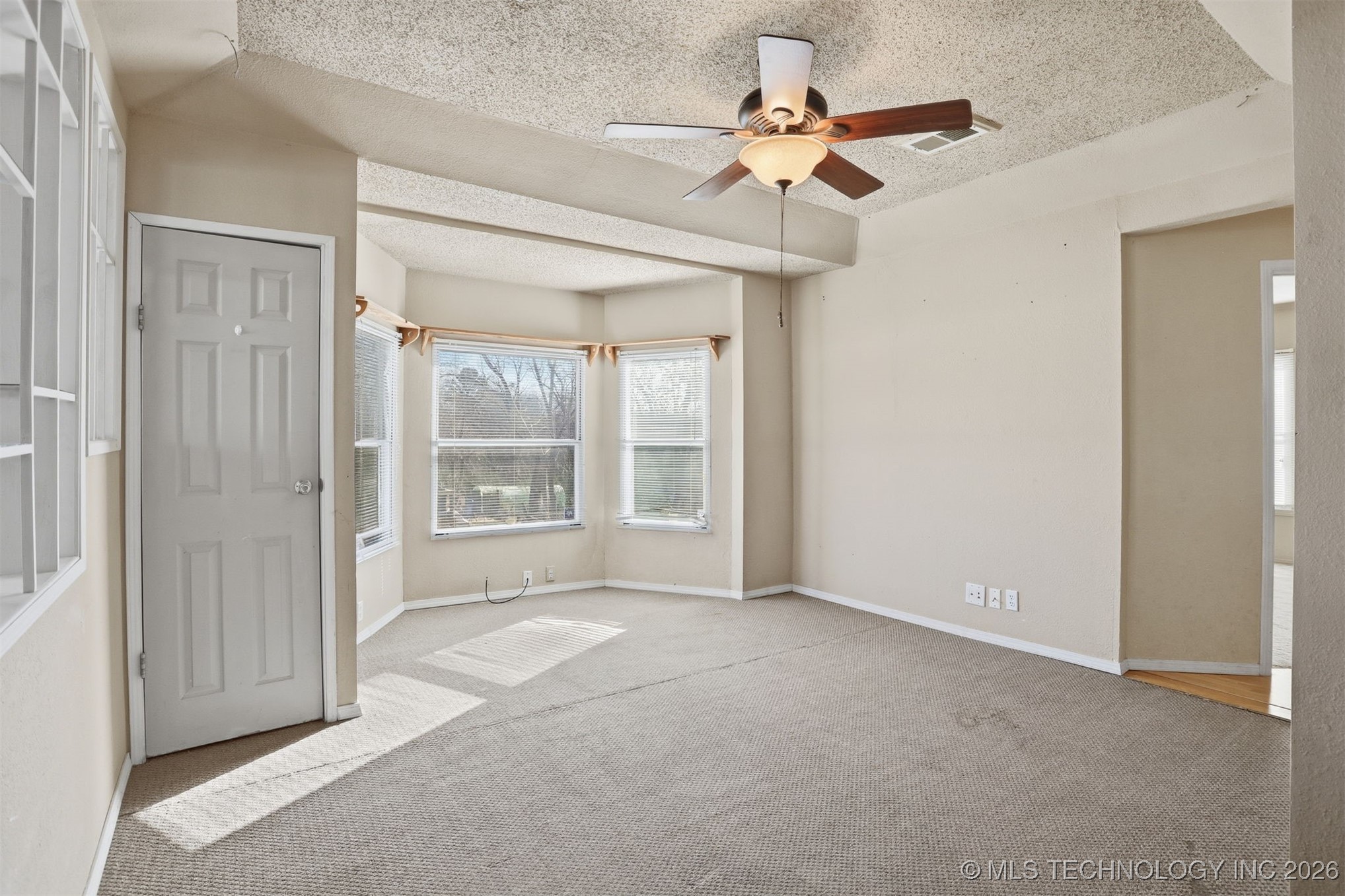 1005 Parkland Drive Property Photo 6