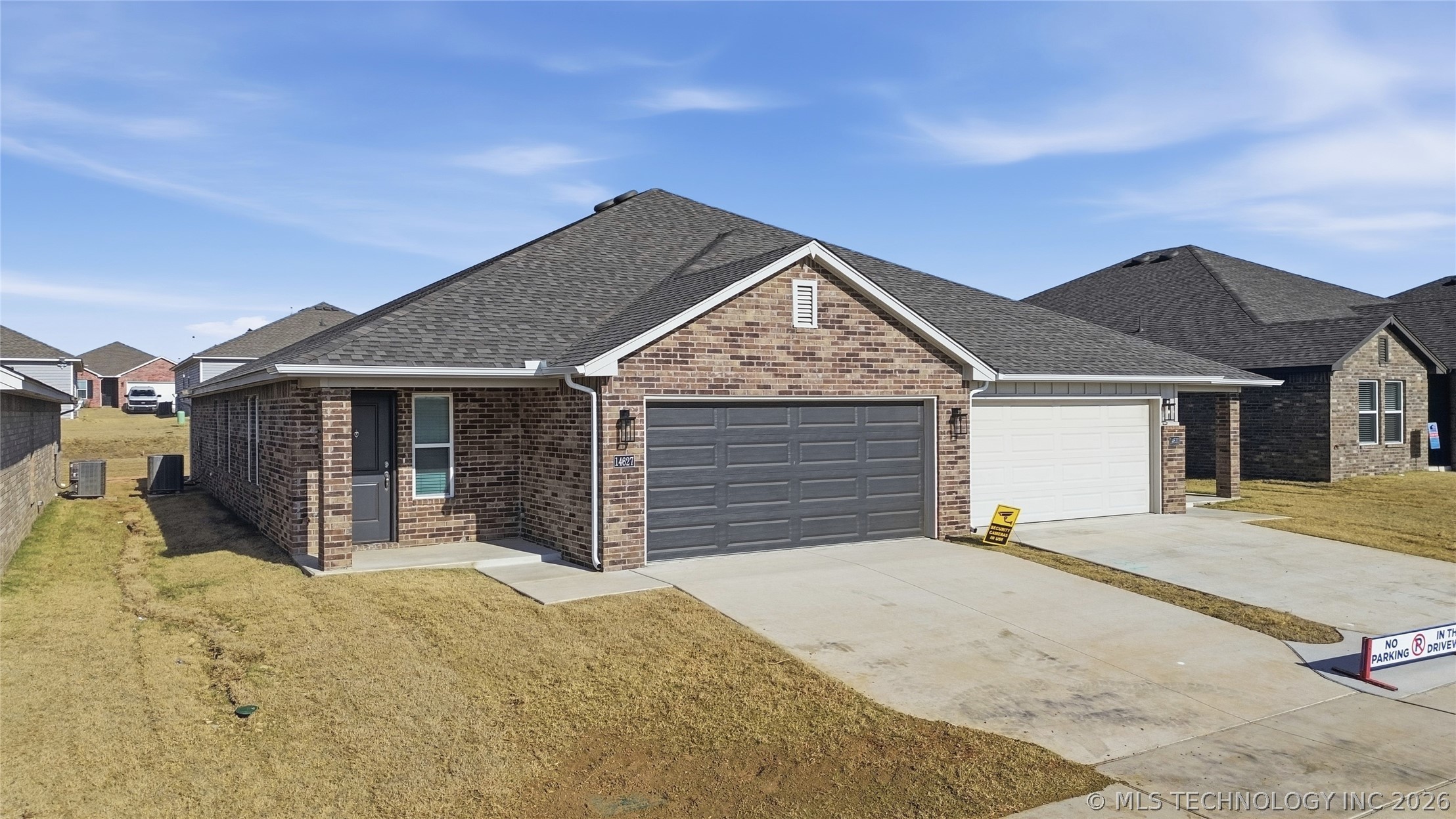 14627 E 39th Place S Property Photo 2