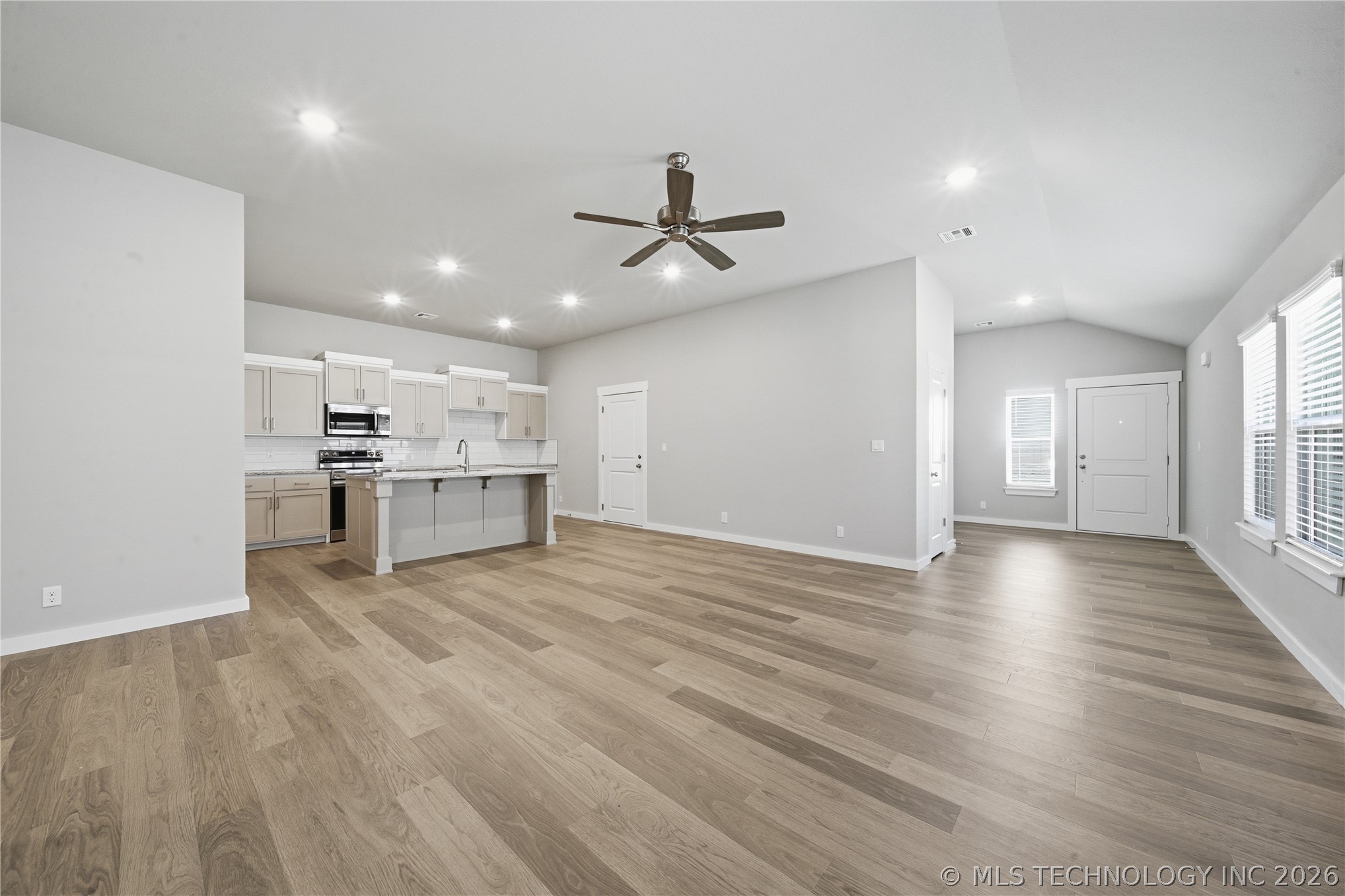 14627 E 39th Place S Property Photo 7