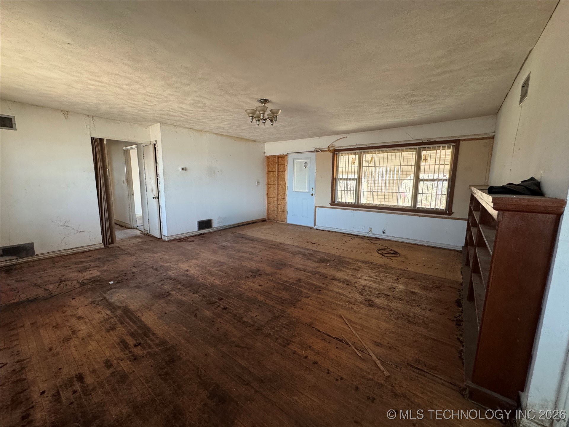 8072 S Us Hwy 69 Property Photo 2