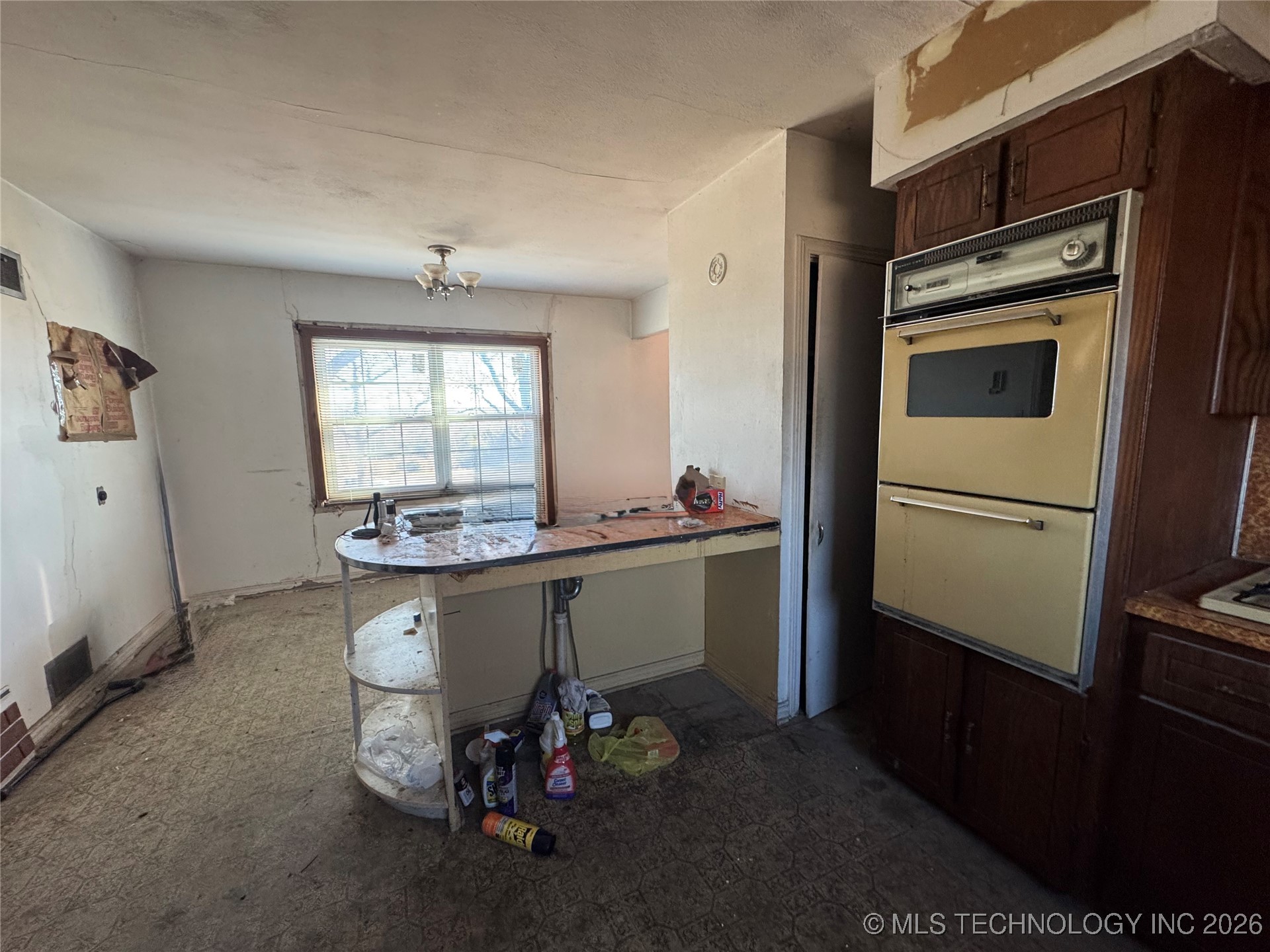 8072 S Us Hwy 69 Property Photo 9