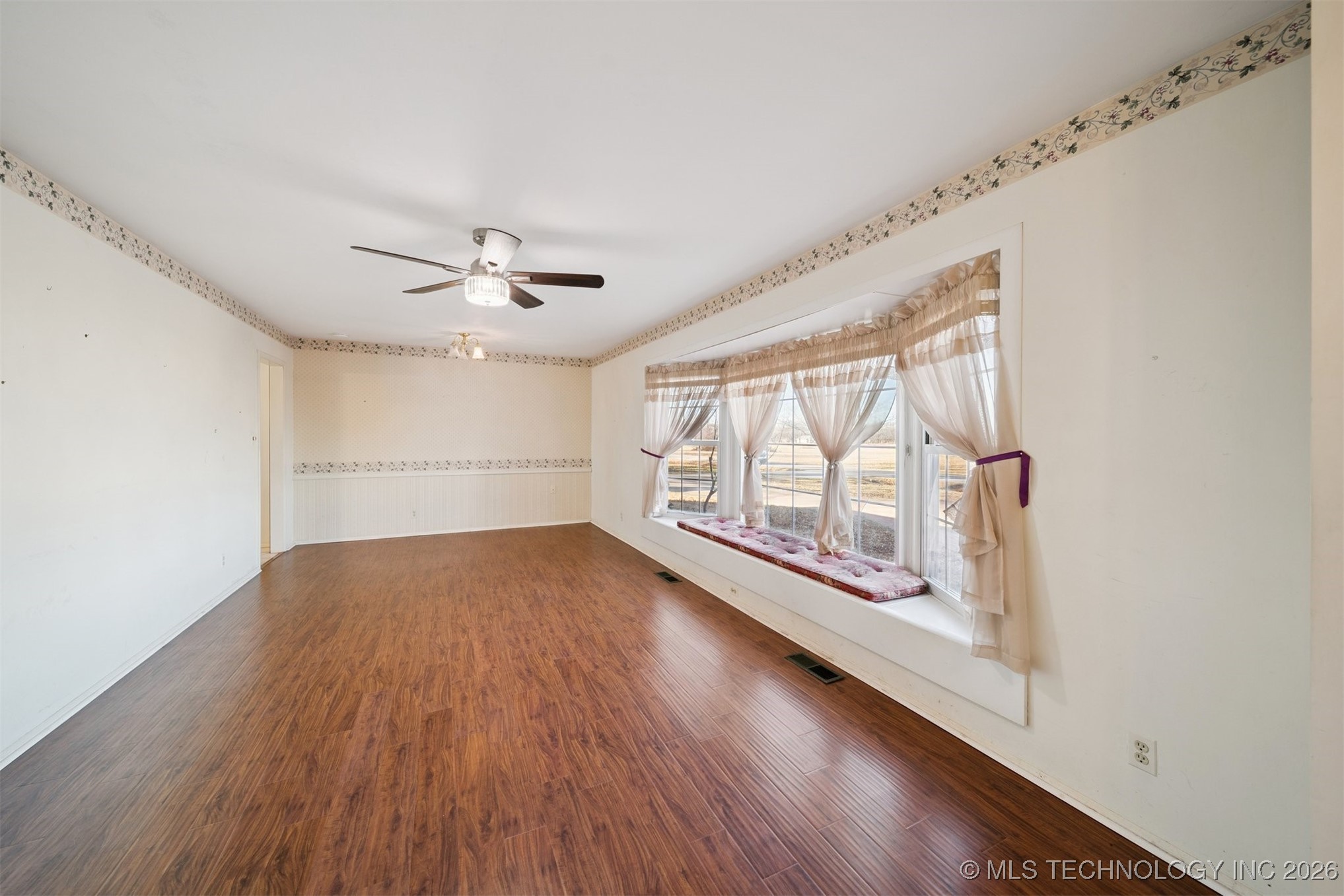 14650 E 11th Place Property Photo 5