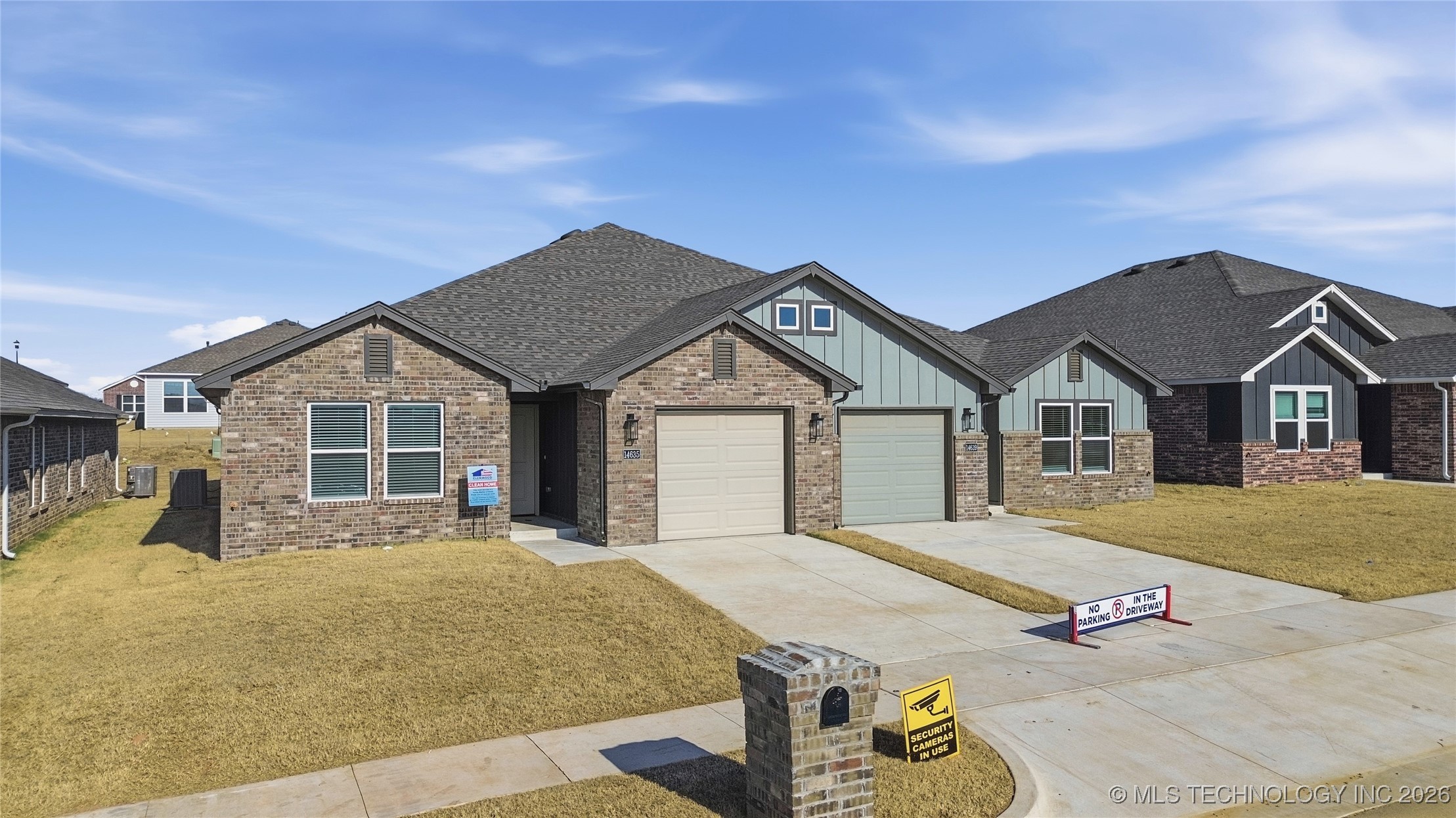 14635 E 39th Place S Property Photo 2