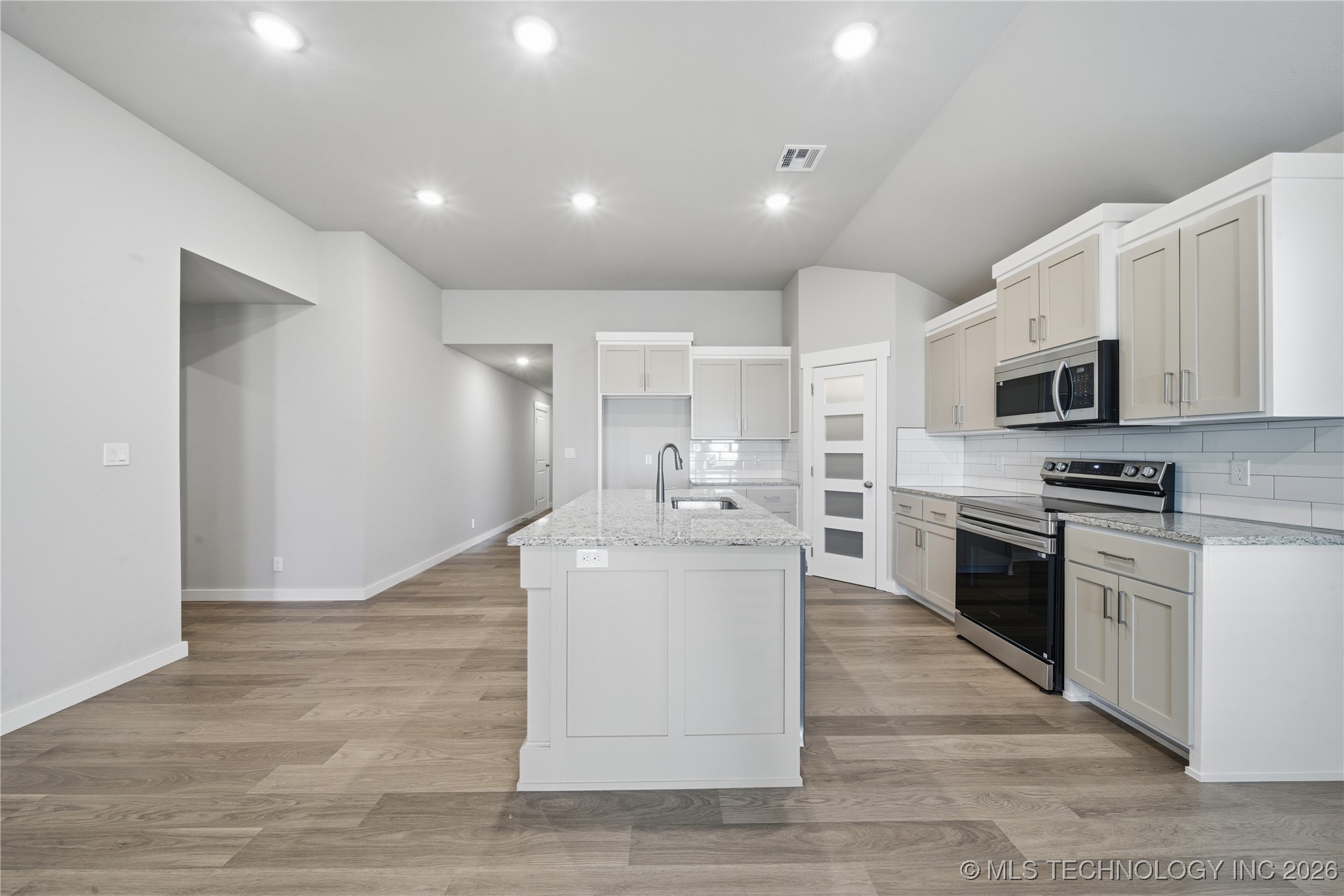 14635 E 39th Place S Property Photo 9