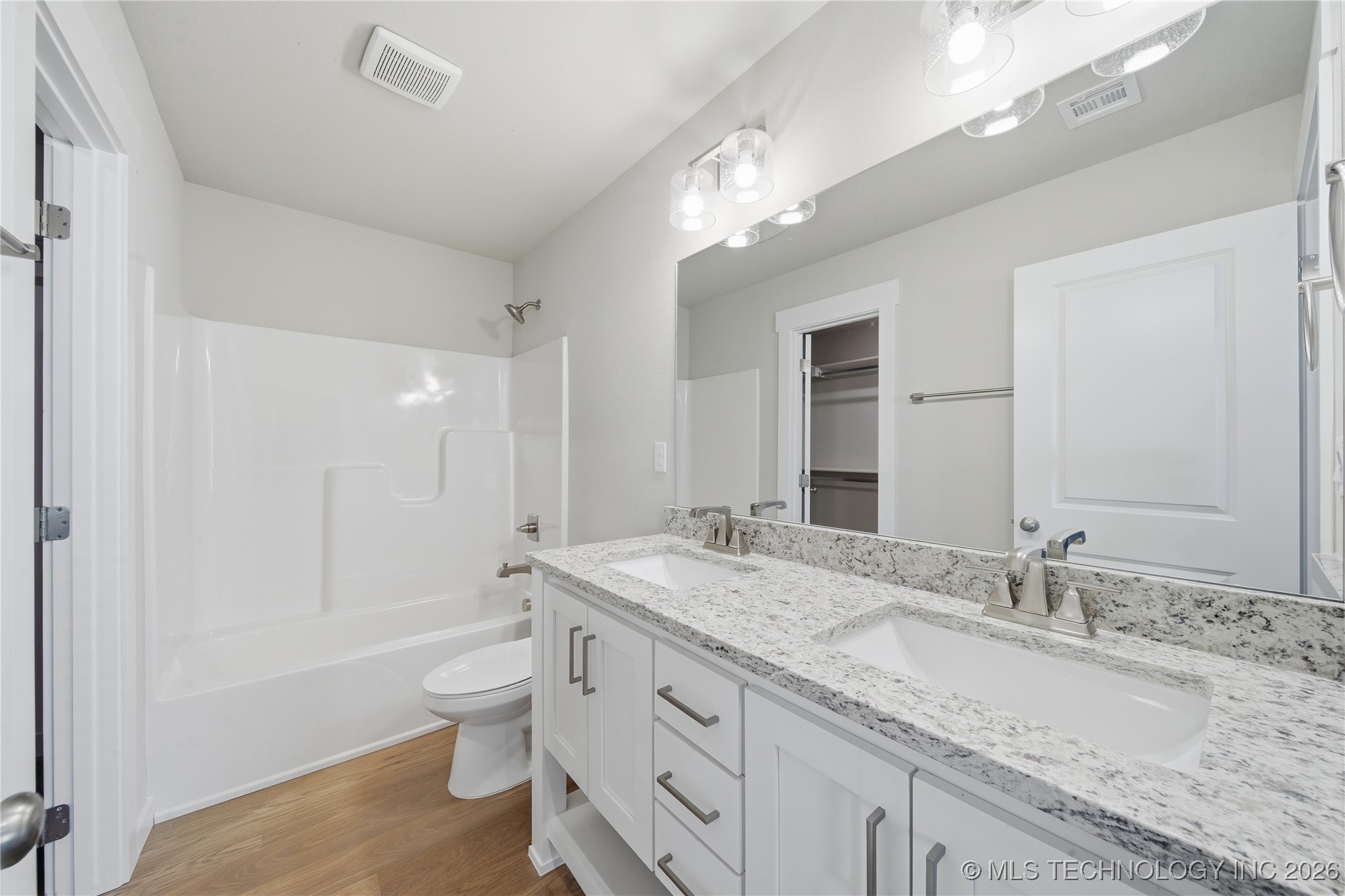 14635 E 39th Place S Property Photo 18