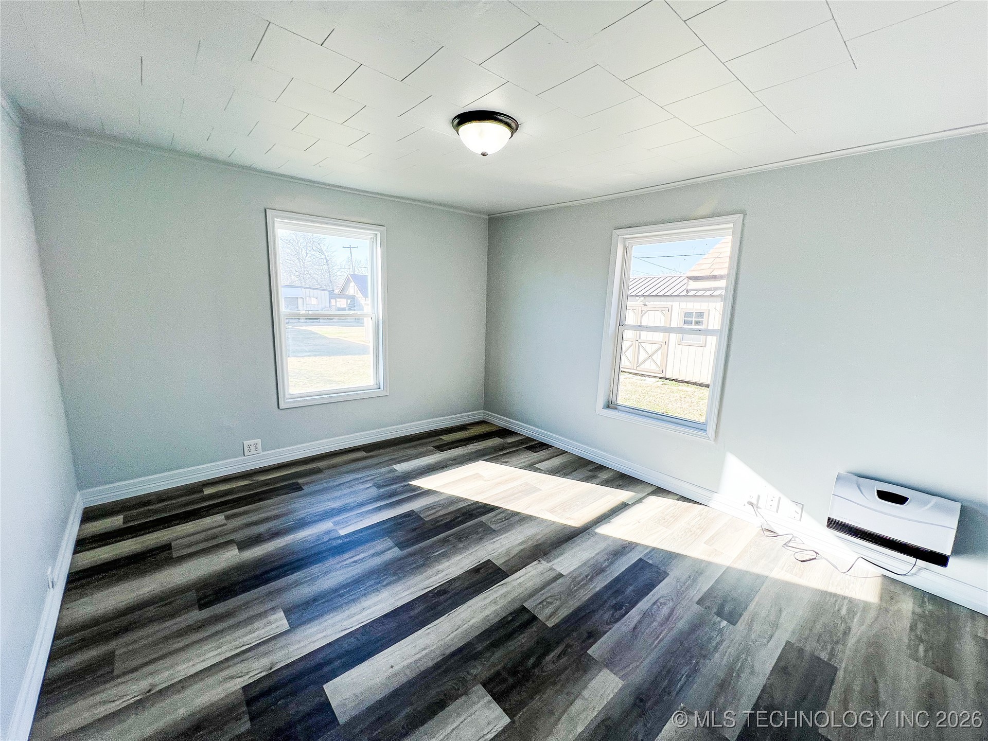 403 S Cimarron Avenue Property Photo 5