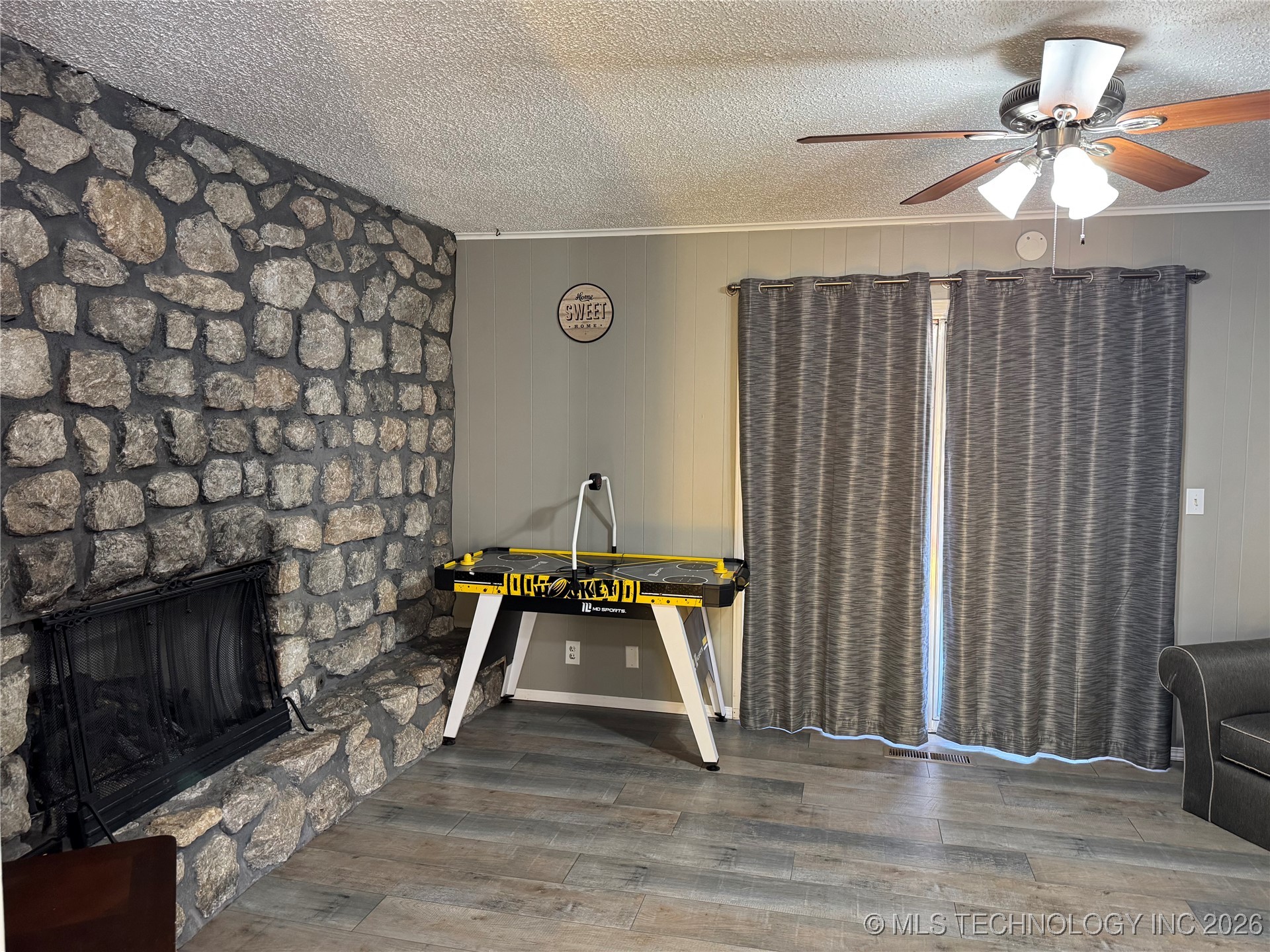 533 W Woodland Drive Property Photo 12