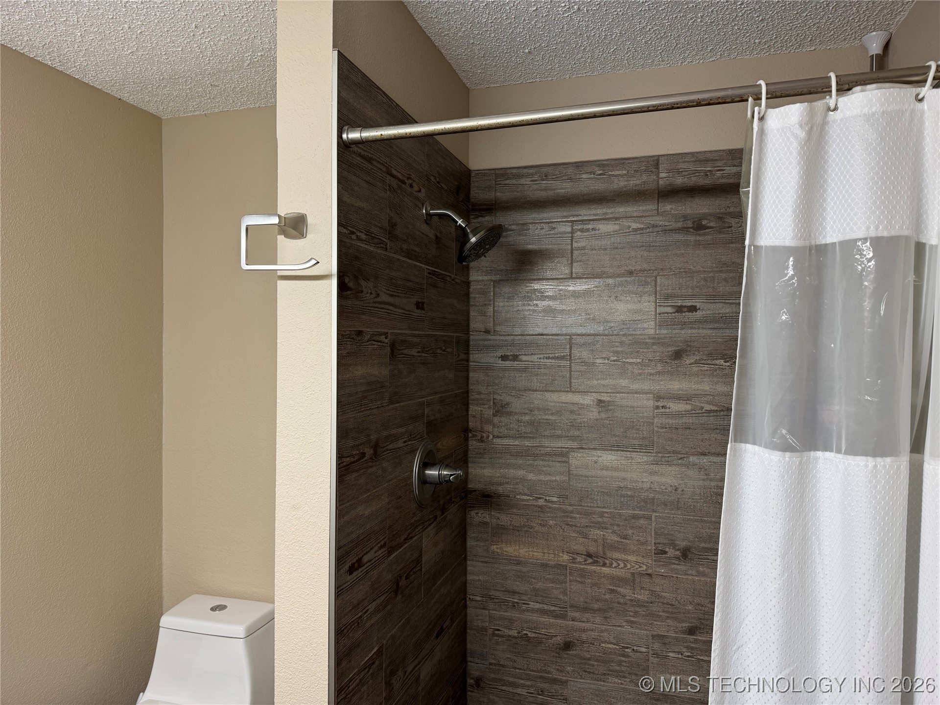 533 W Woodland Drive Property Photo 25