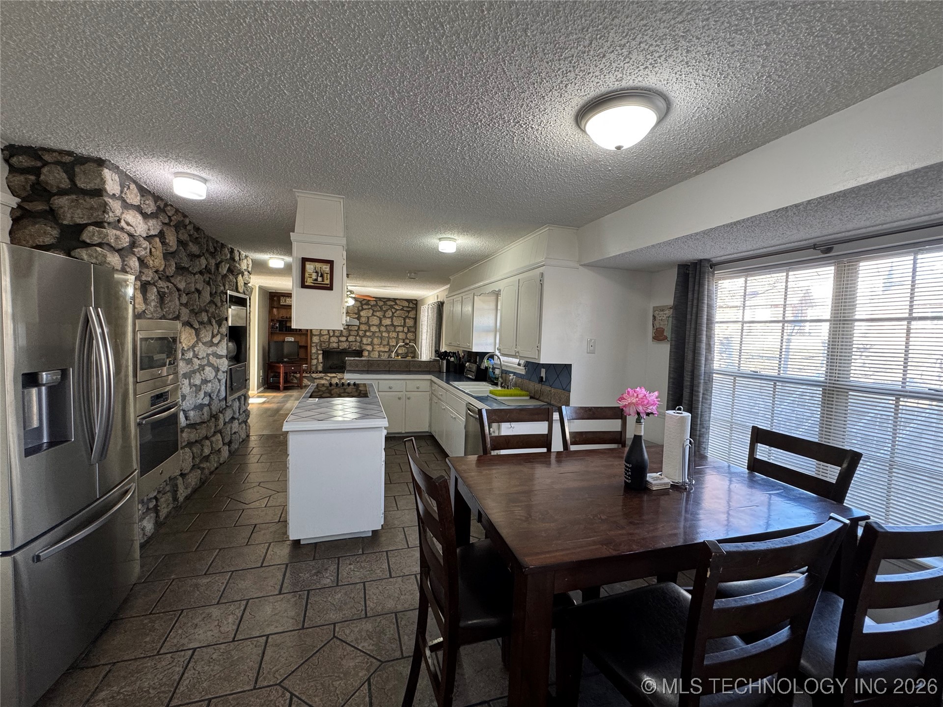 533 W Woodland Drive Property Photo 29