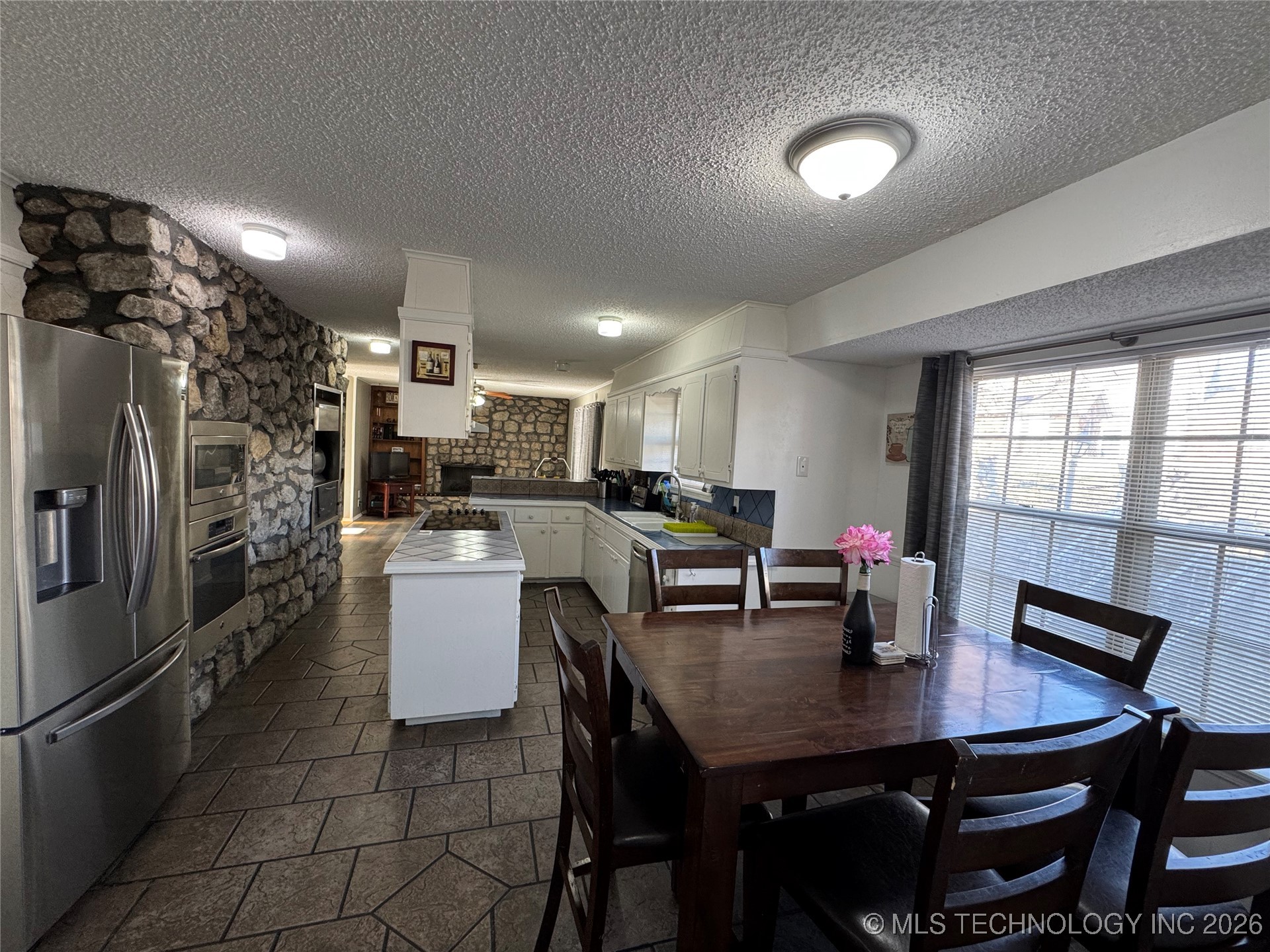 533 W Woodland Drive Property Photo 30