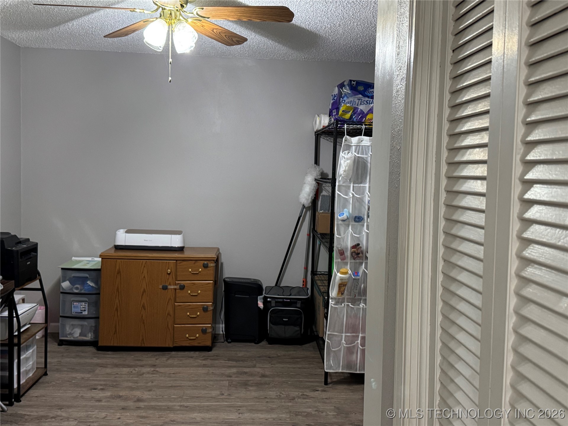 533 W Woodland Drive Property Photo 37