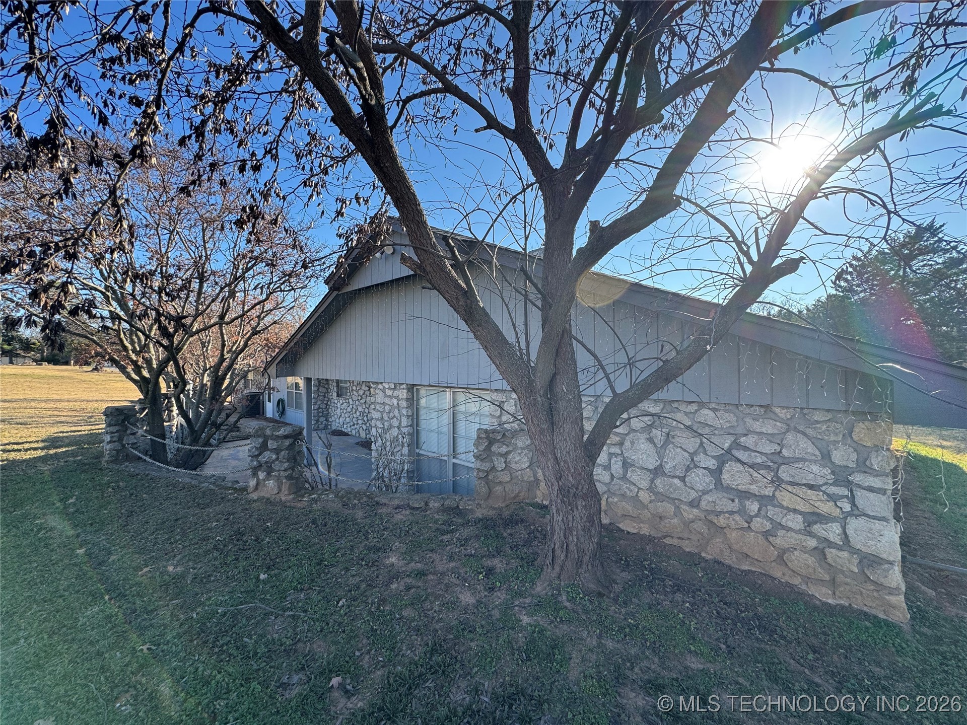 533 W Woodland Drive Property Photo 53