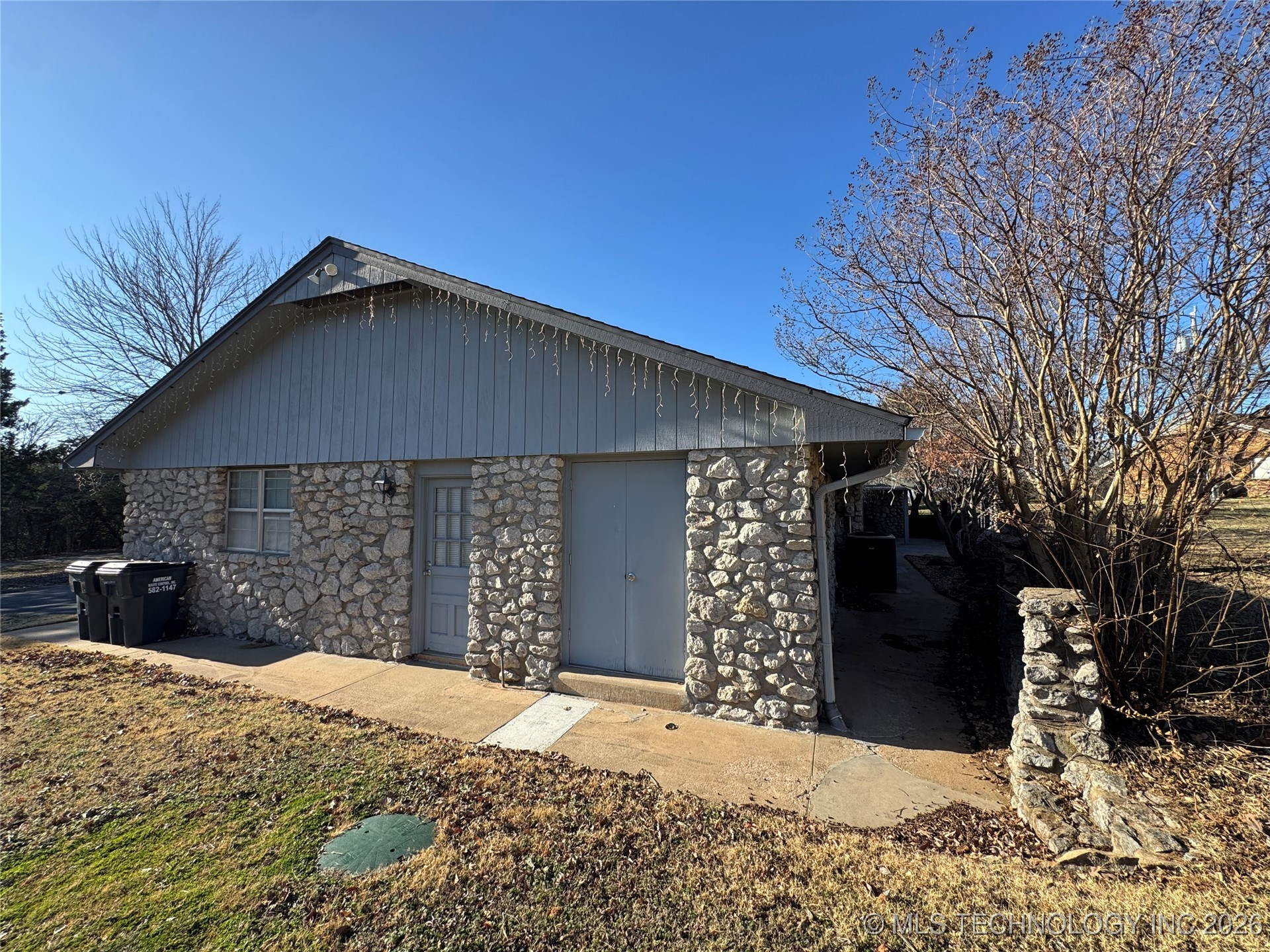 533 W Woodland Drive Property Photo 57