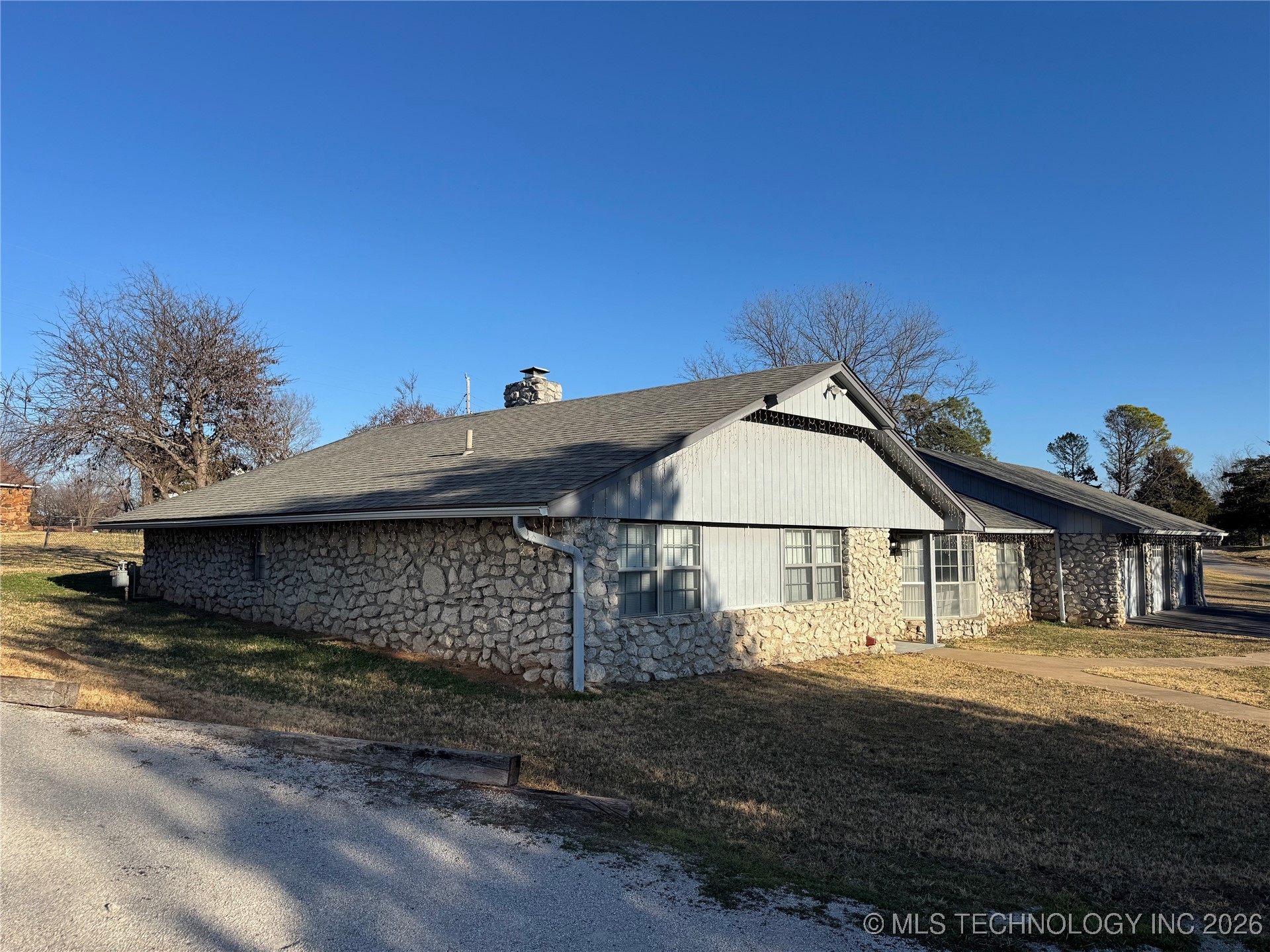 533 W Woodland Drive Property Photo 62