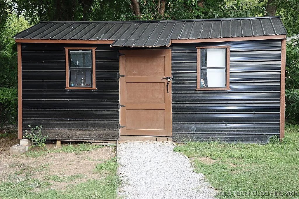 12421 E 22nd Street Property Photo 18