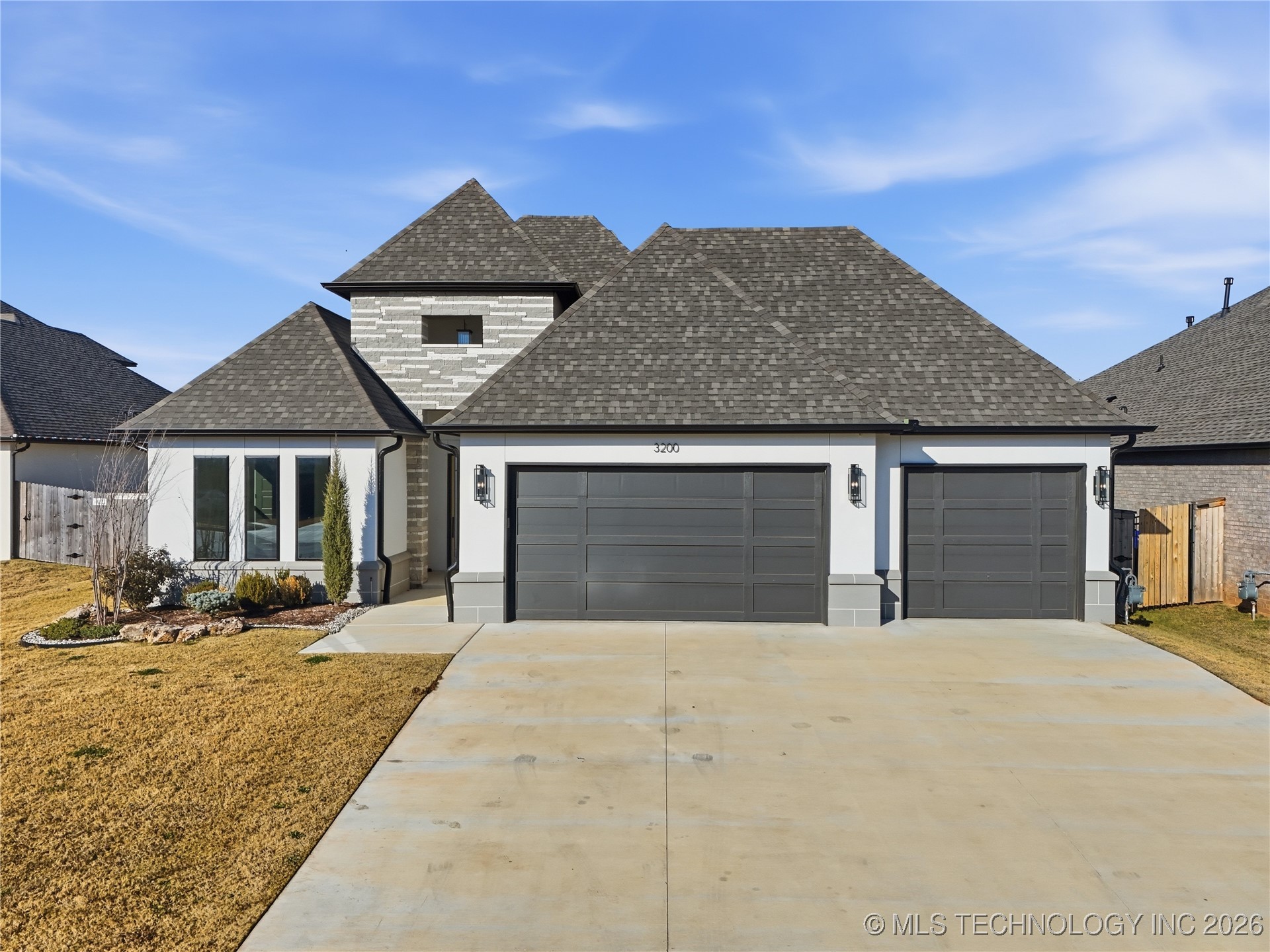 3200 W Tucson Court Property Photo 1