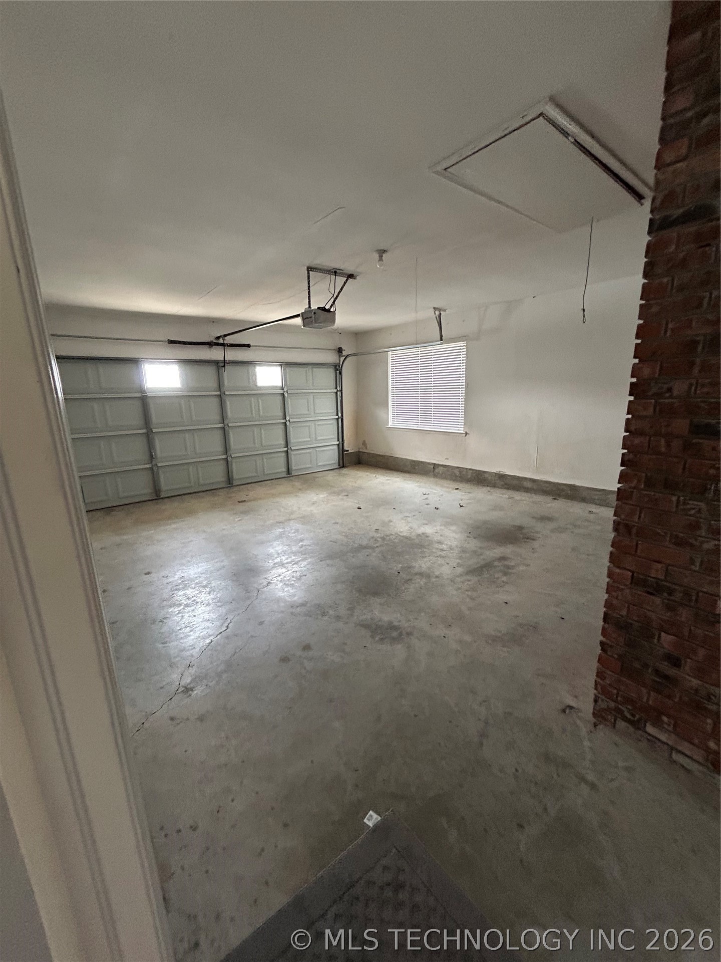 1541 W Harris Road Property Photo 3