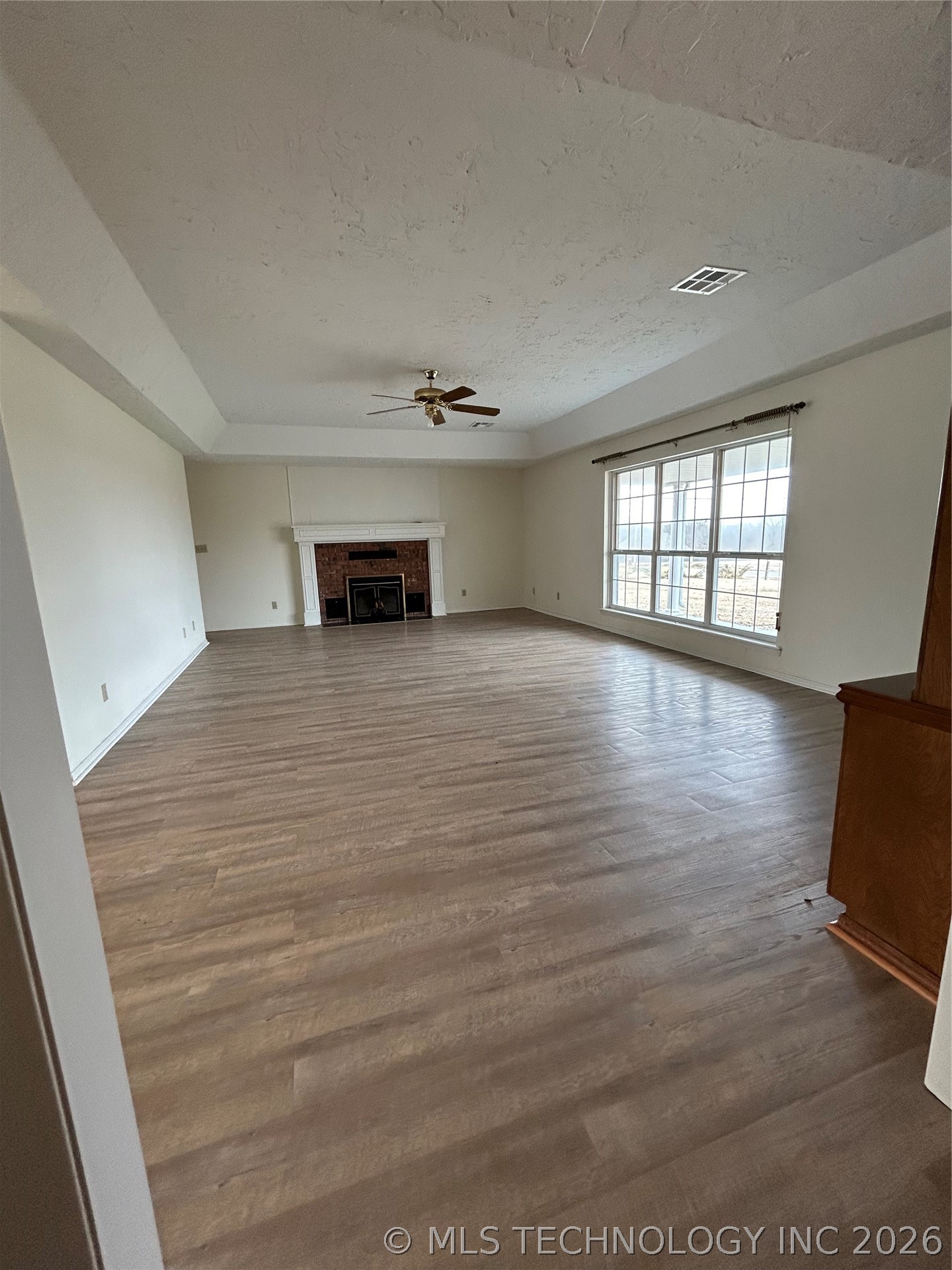 1541 W Harris Road Property Photo 7