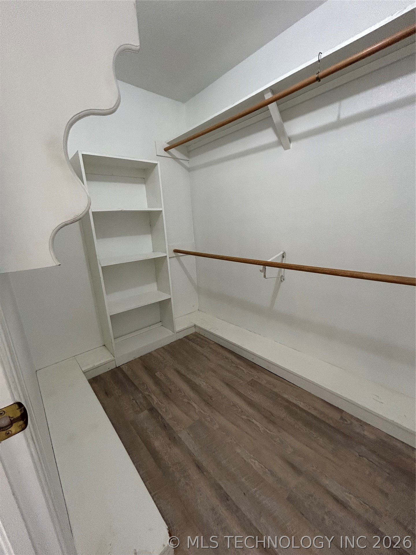 1541 W Harris Road Property Photo 10