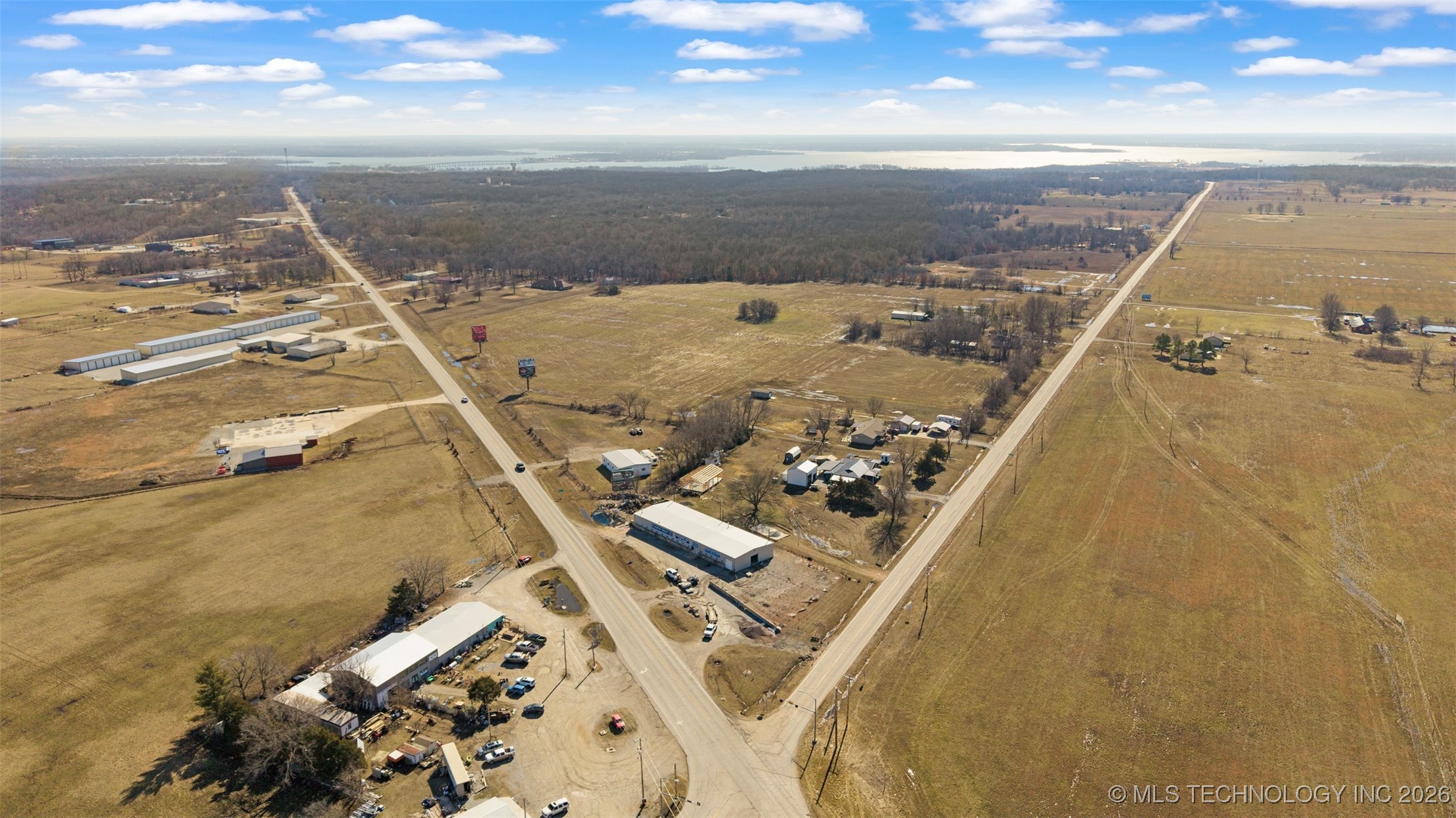 57015 E Highway 59 Property Photo 3