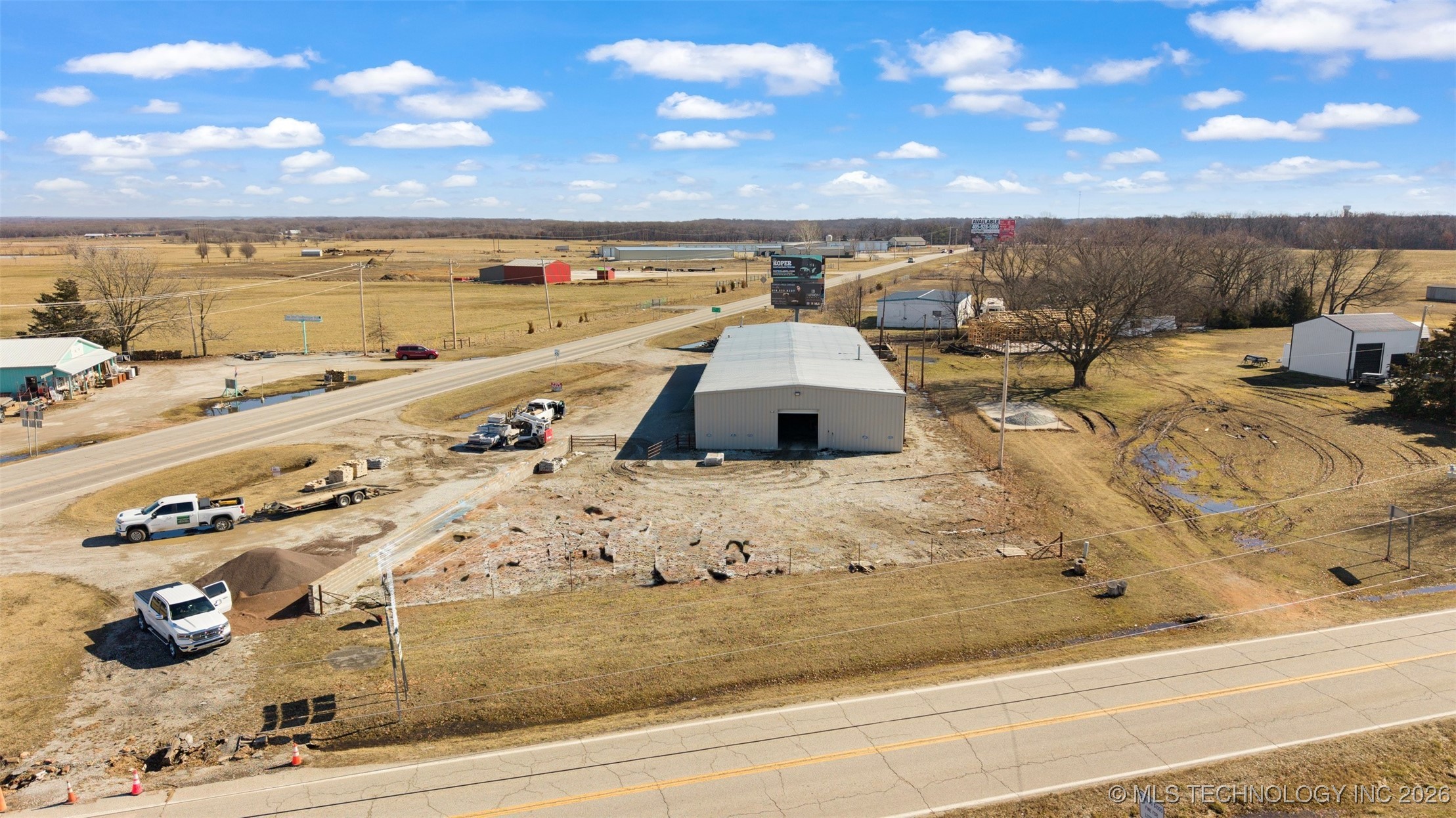 57015 E Highway 59 Property Photo 4