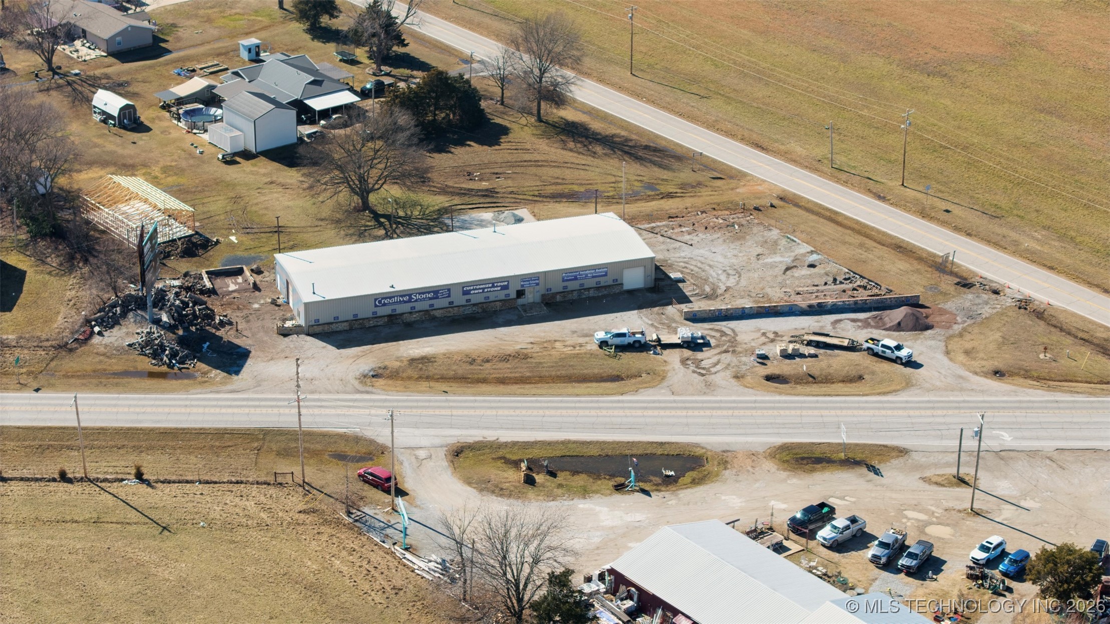 57015 E Highway 59 Property Photo 8