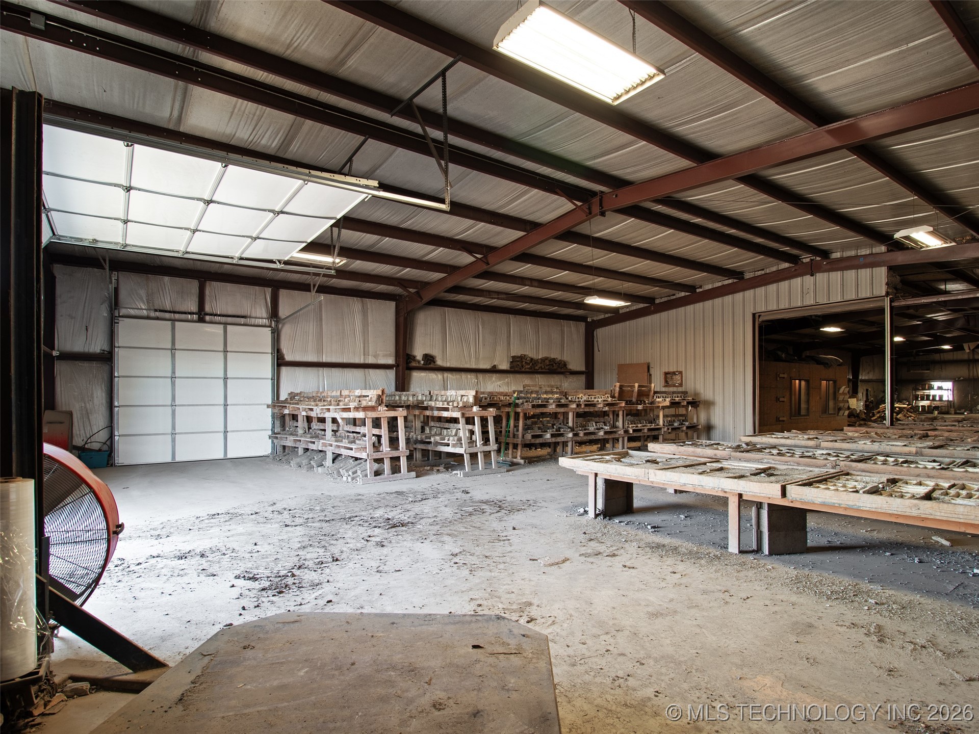 57015 E Highway 59 Property Photo 15