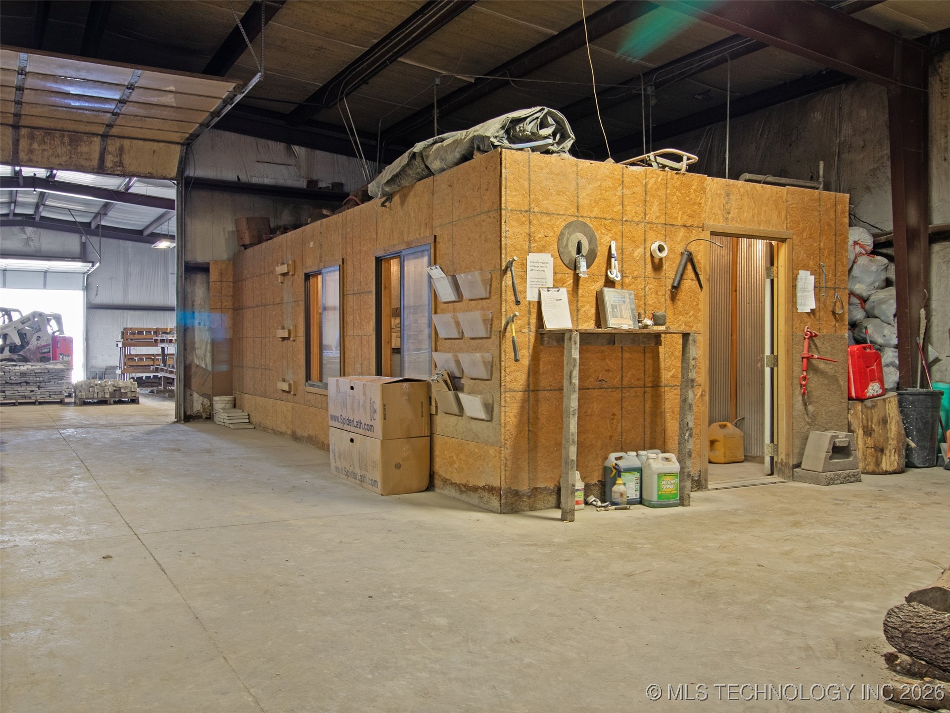 57015 E Highway 59 Property Photo 18