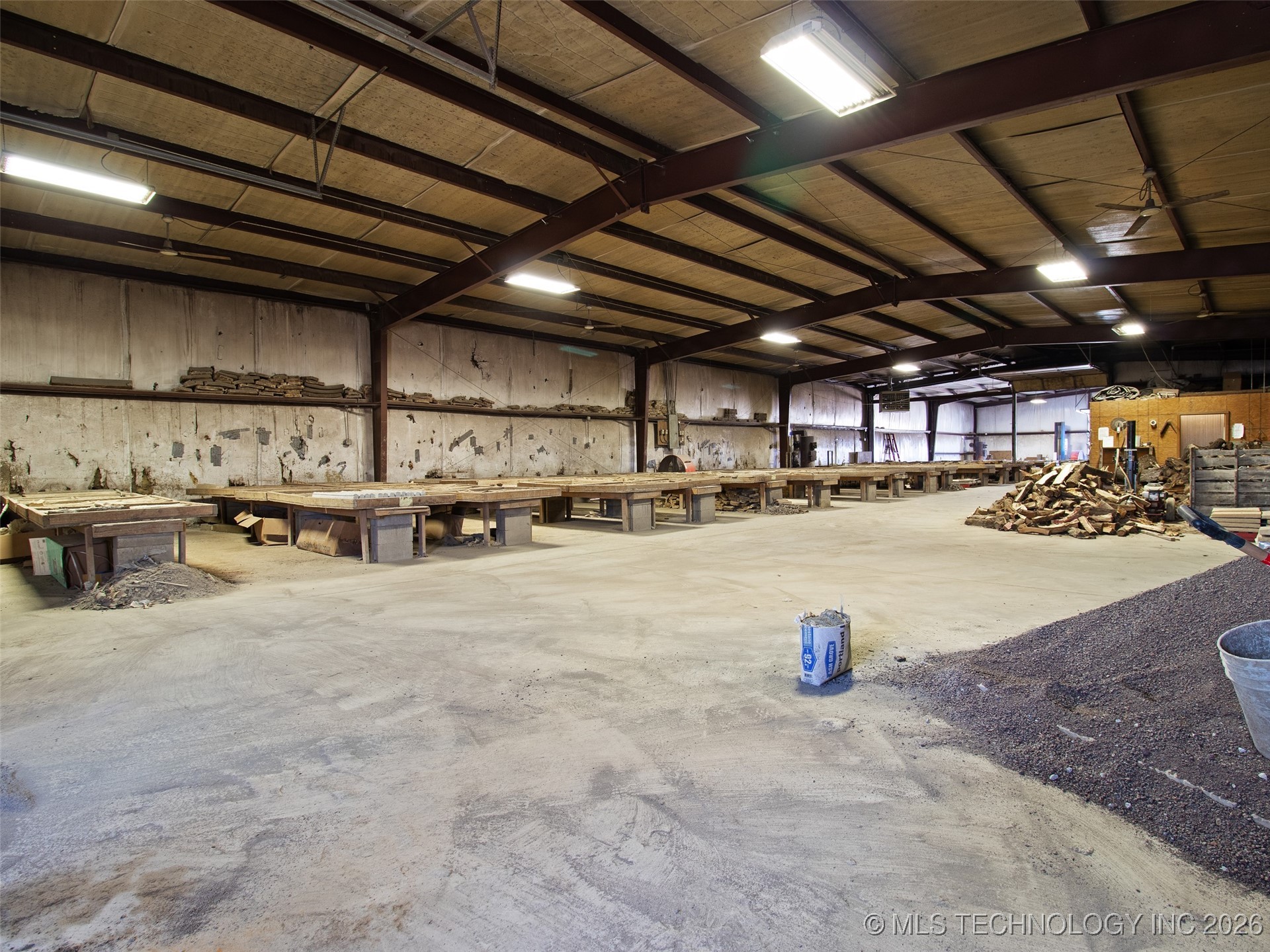 57015 E Highway 59 Property Photo 19