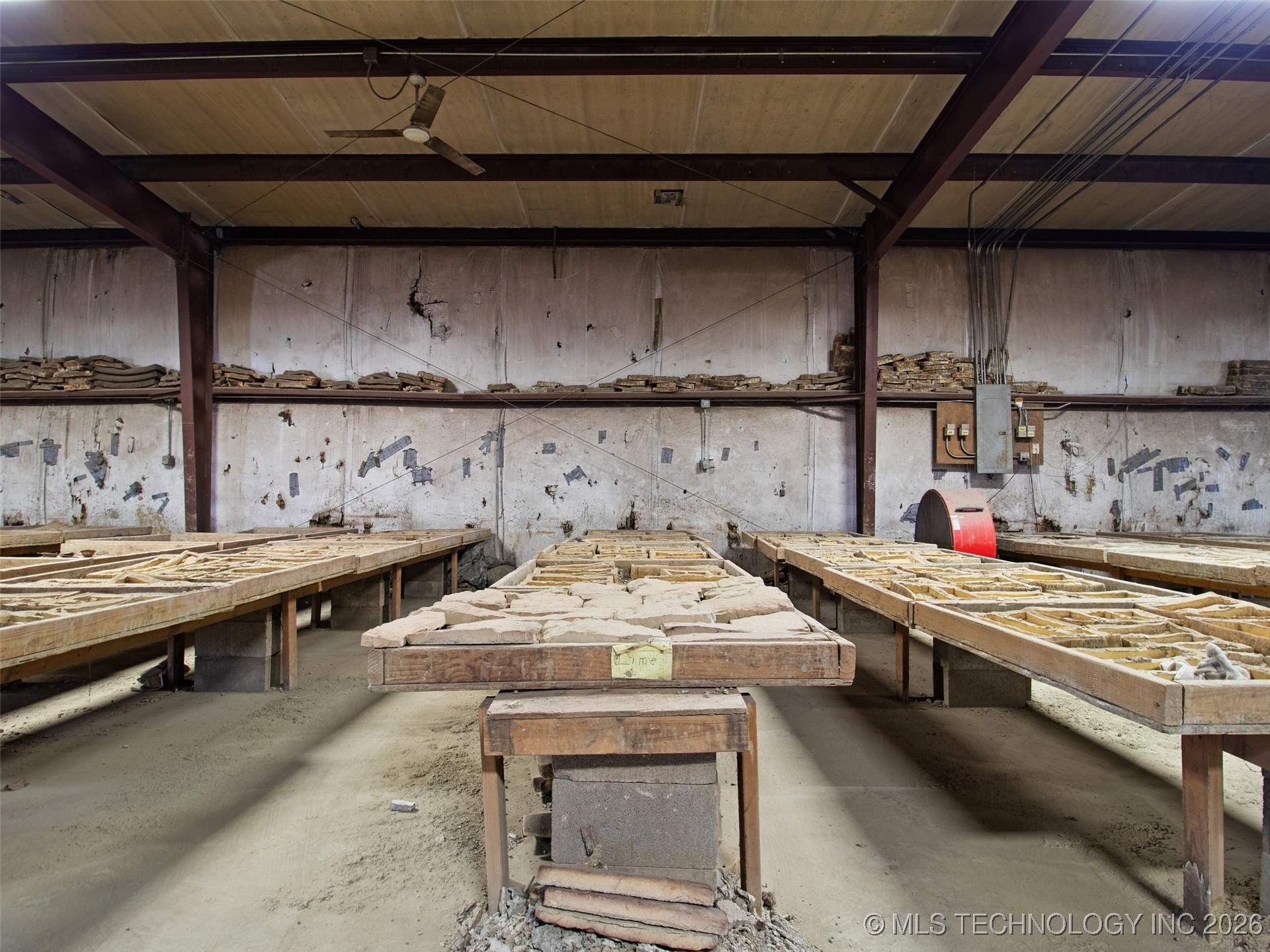 57015 E Highway 59 Property Photo 20