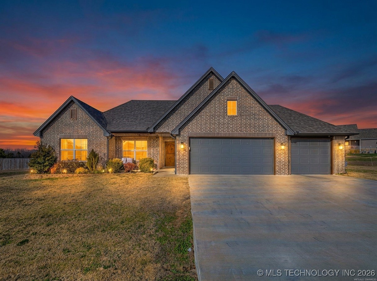 1971 E 154th Street N Property Photo 2