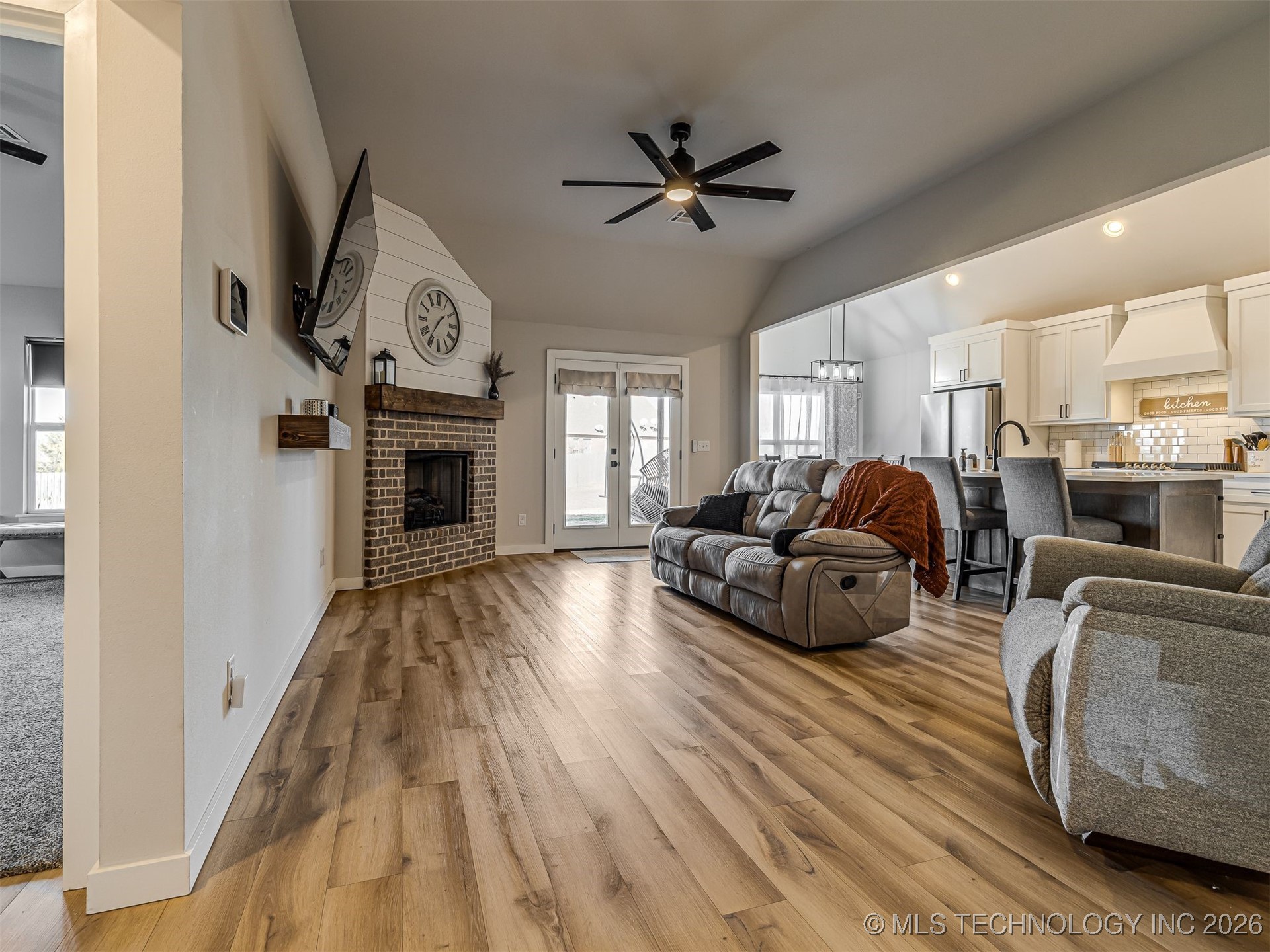 1971 E 154th Street N Property Photo 10