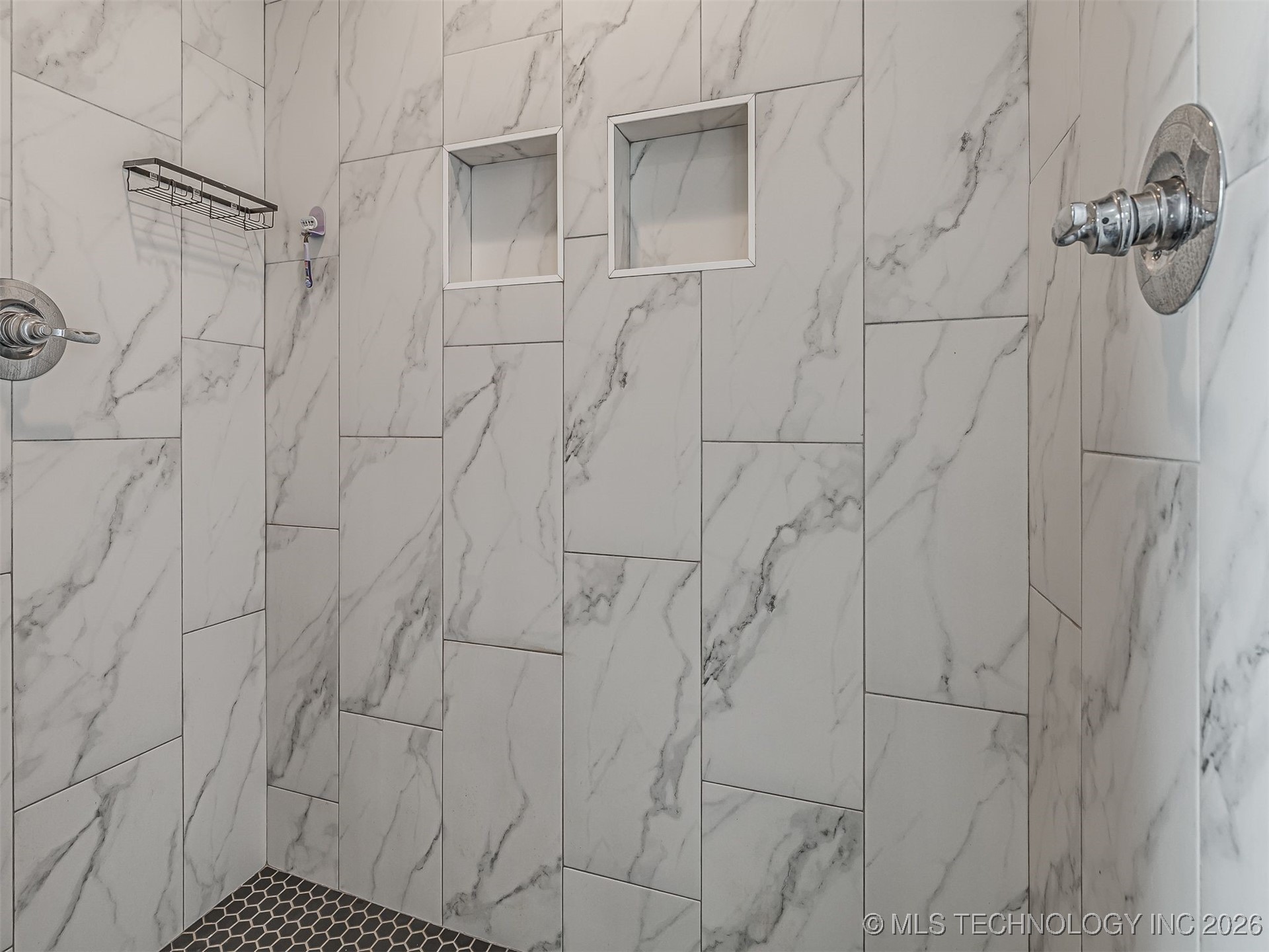 1971 E 154th Street N Property Photo 34