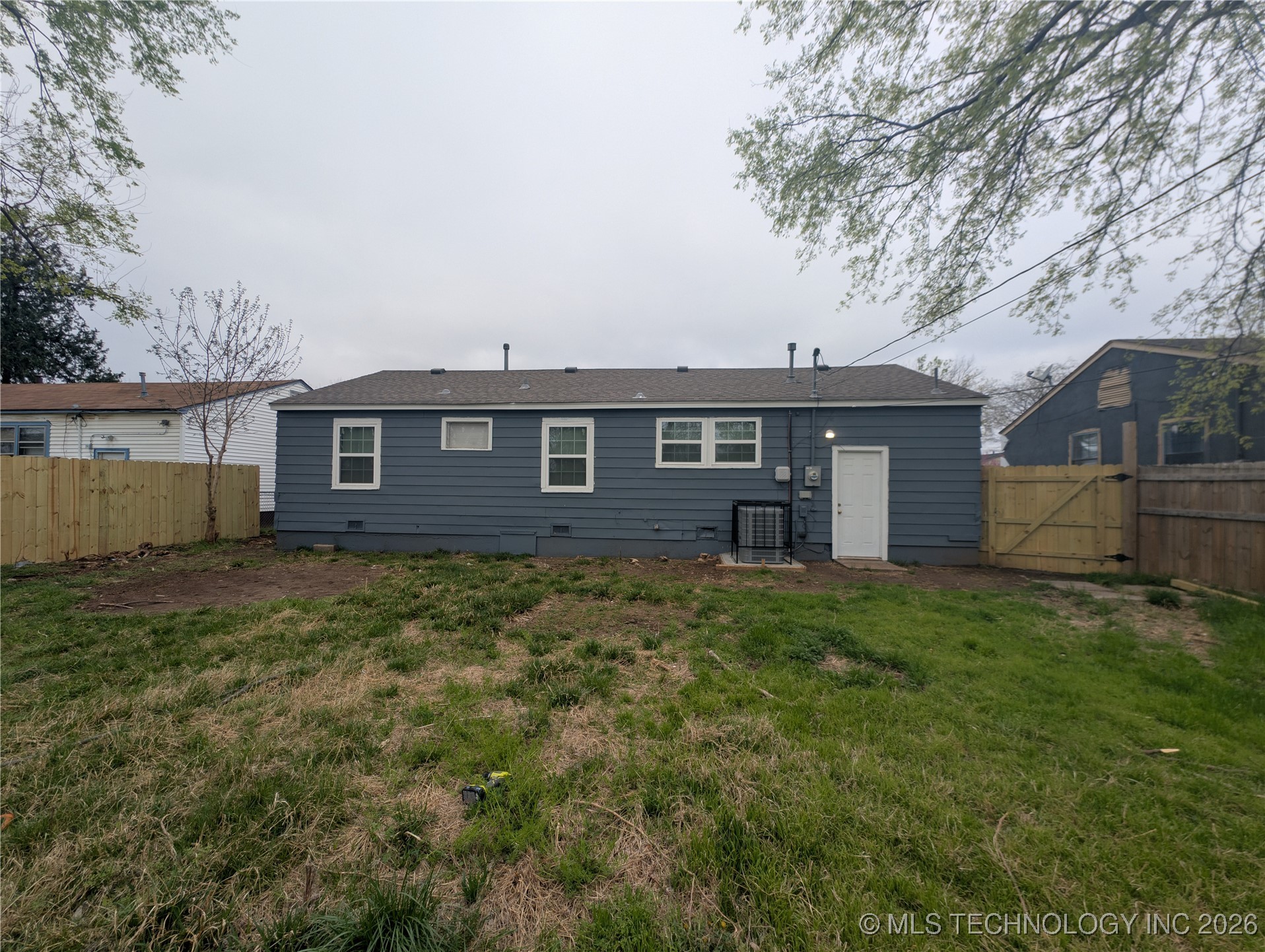 4371 N Garrison Place Property Photo 4