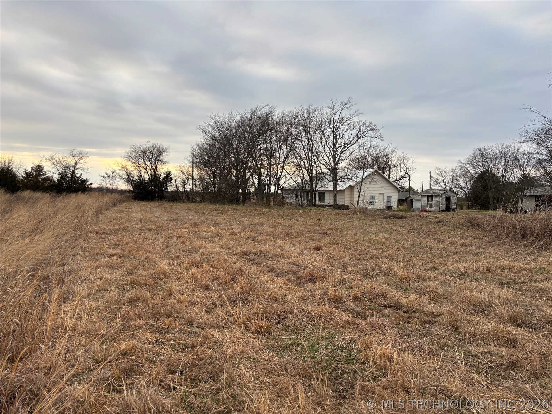 1398 Sexton Property Photo 3