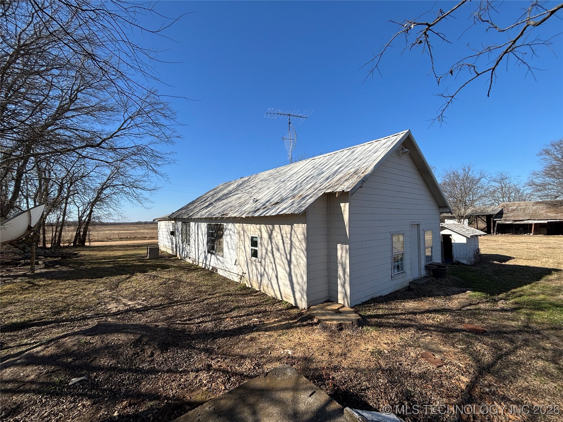 1398 Sexton Property Photo 9