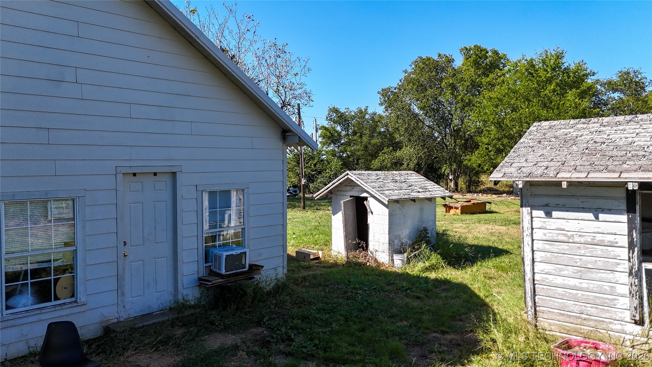 1398 Sexton Property Photo 10