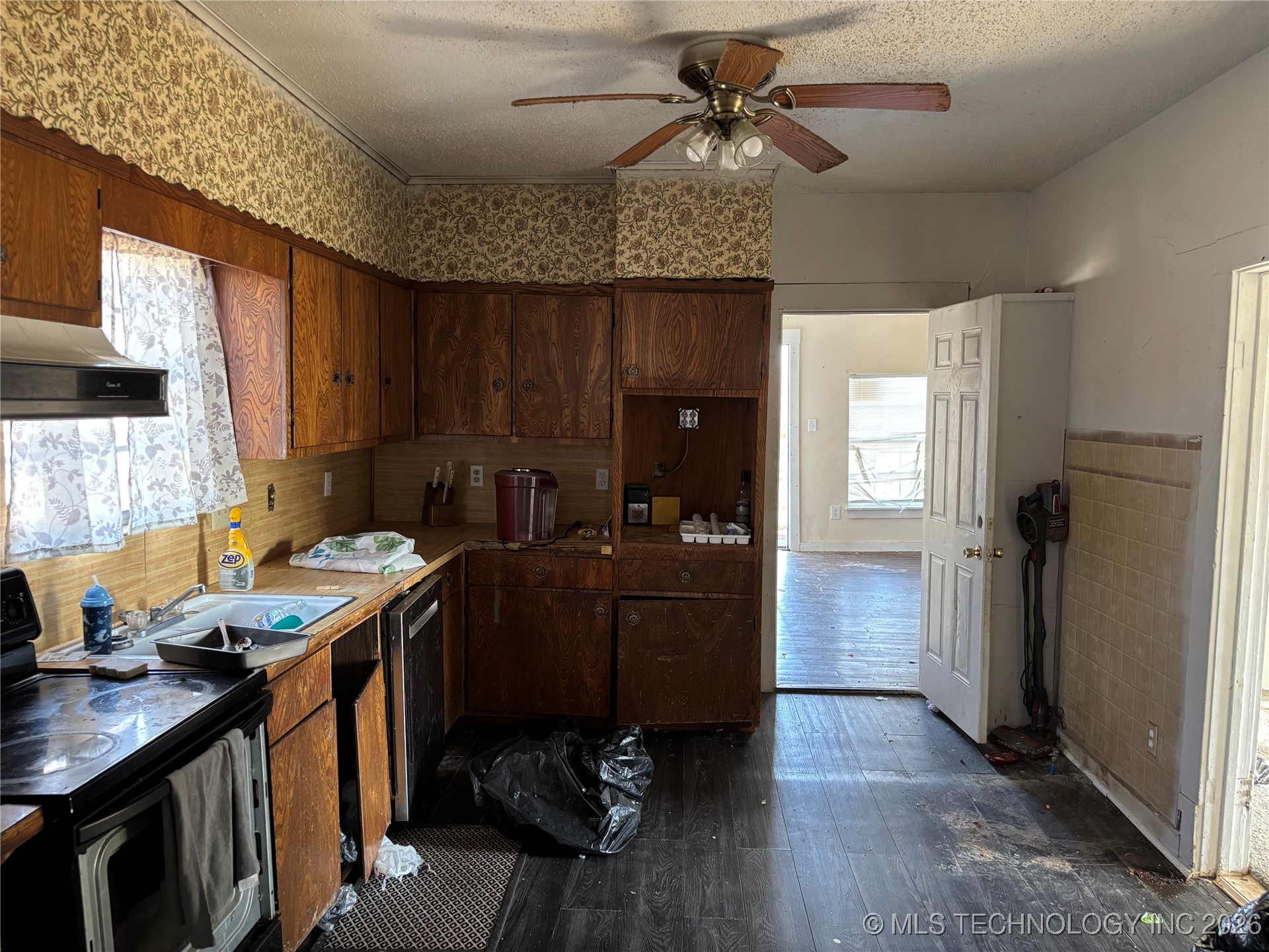 1398 Sexton Property Photo 34