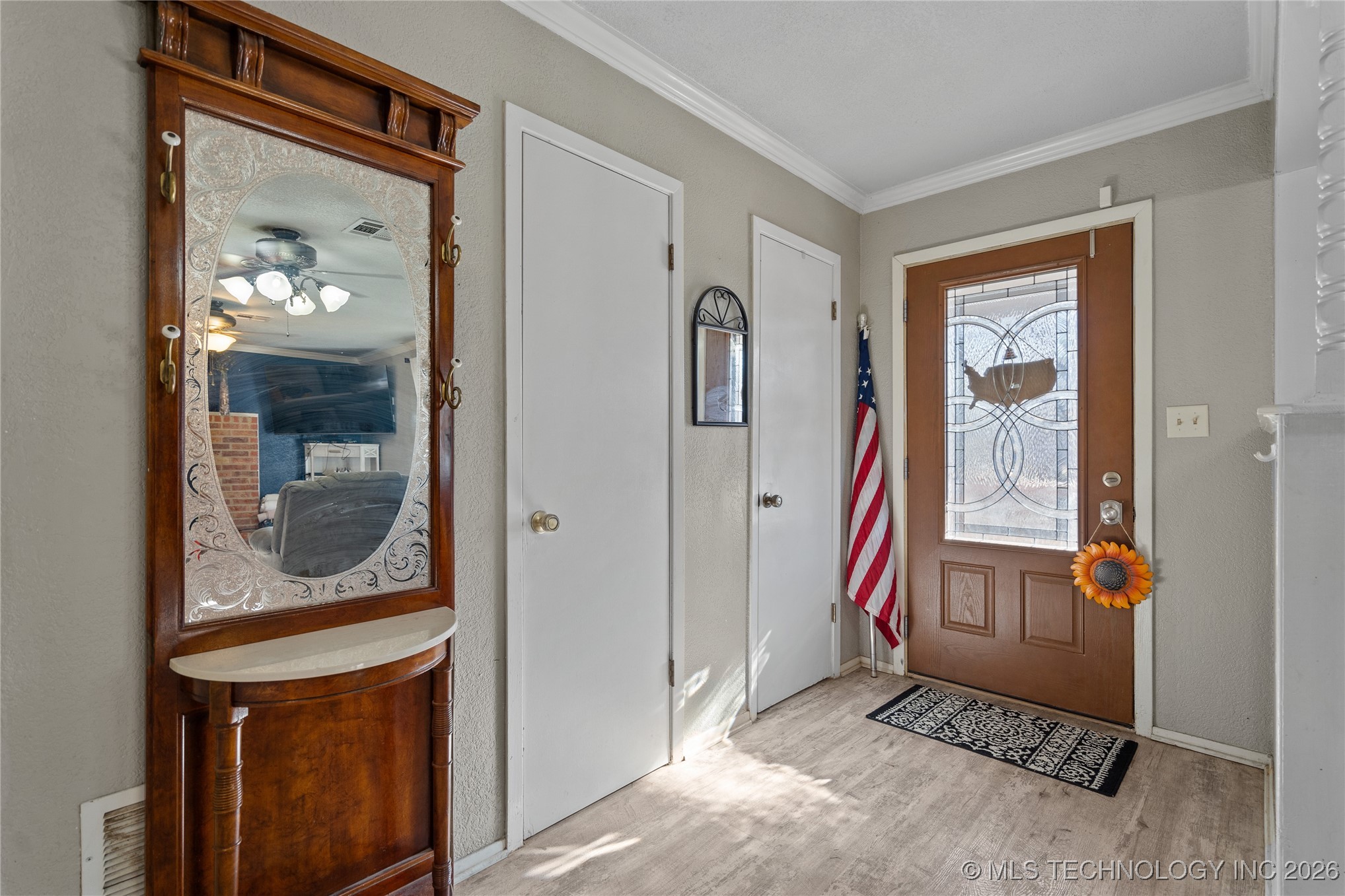 170 Serpentine St Property Photo 6