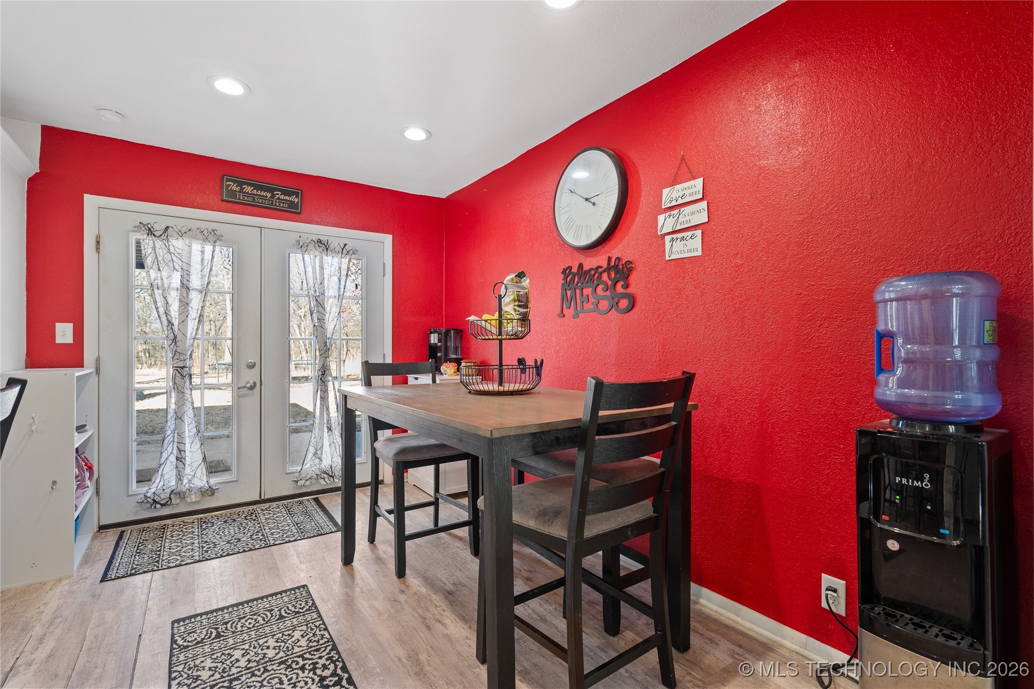 170 Serpentine St Property Photo 13