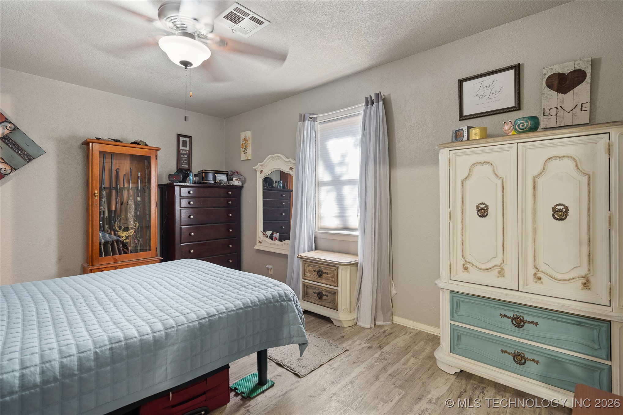 170 Serpentine St Property Photo 16