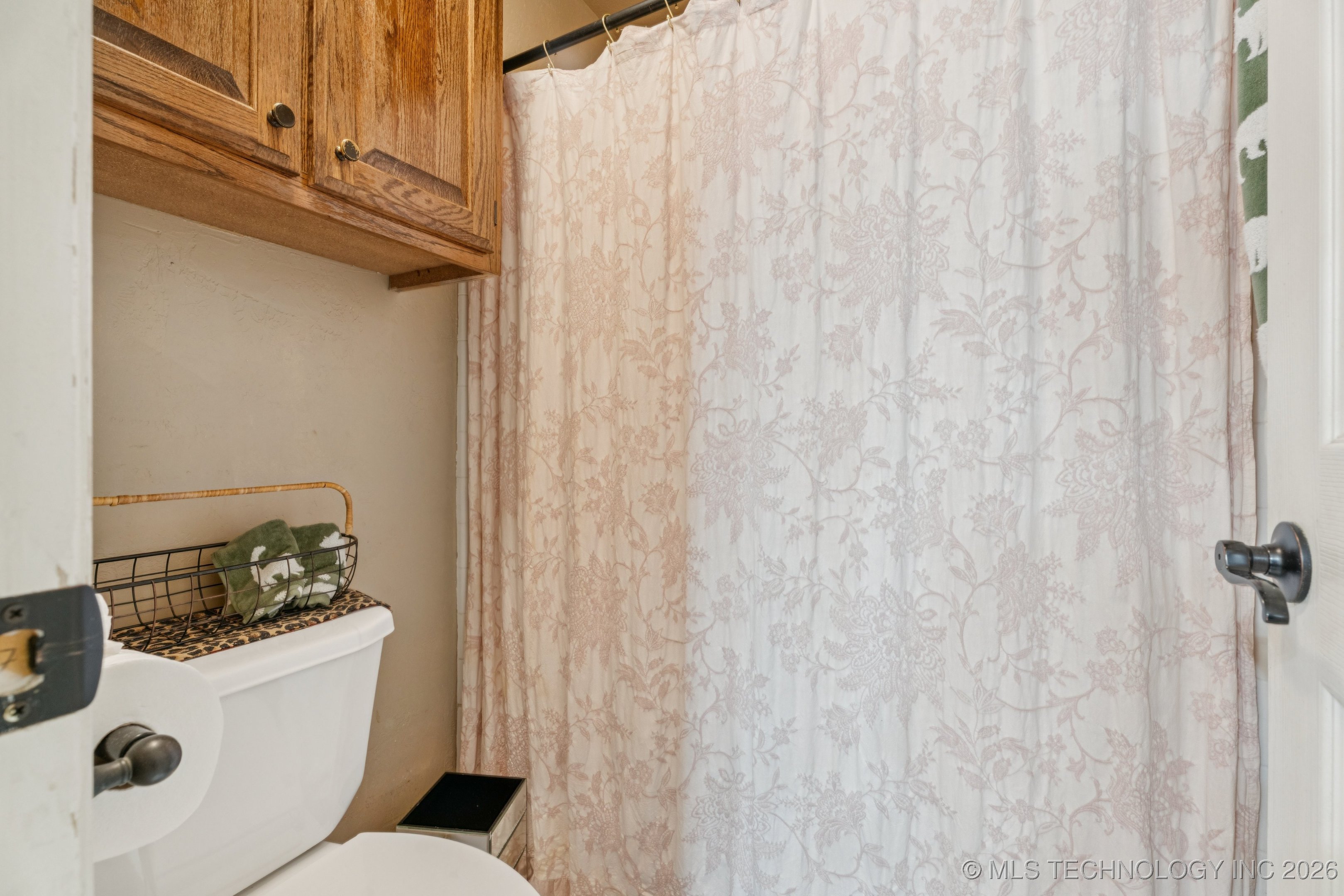 8702 N 140th Terrace Property Photo 25