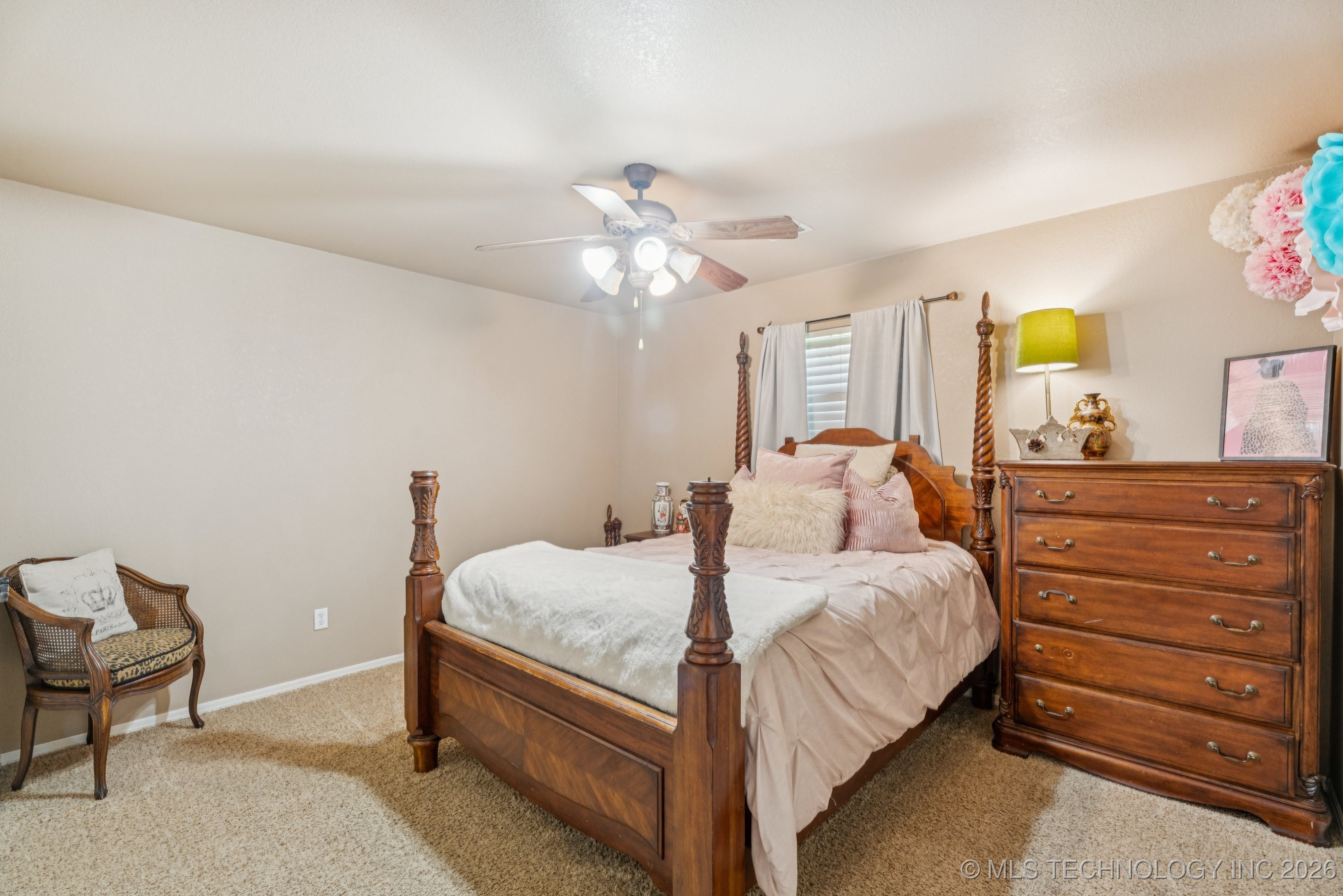 8702 N 140th Terrace Property Photo 27