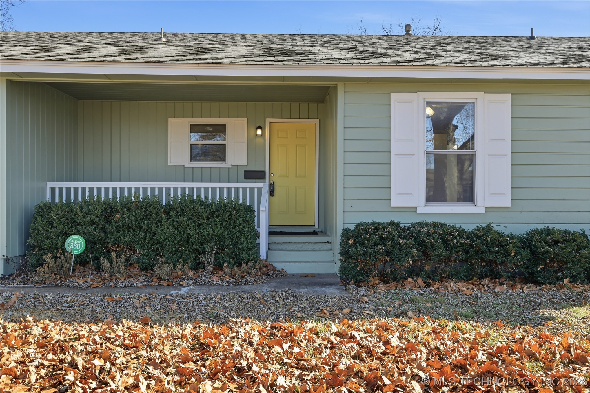 3527 S Jamestown Avenue Property Photo 2