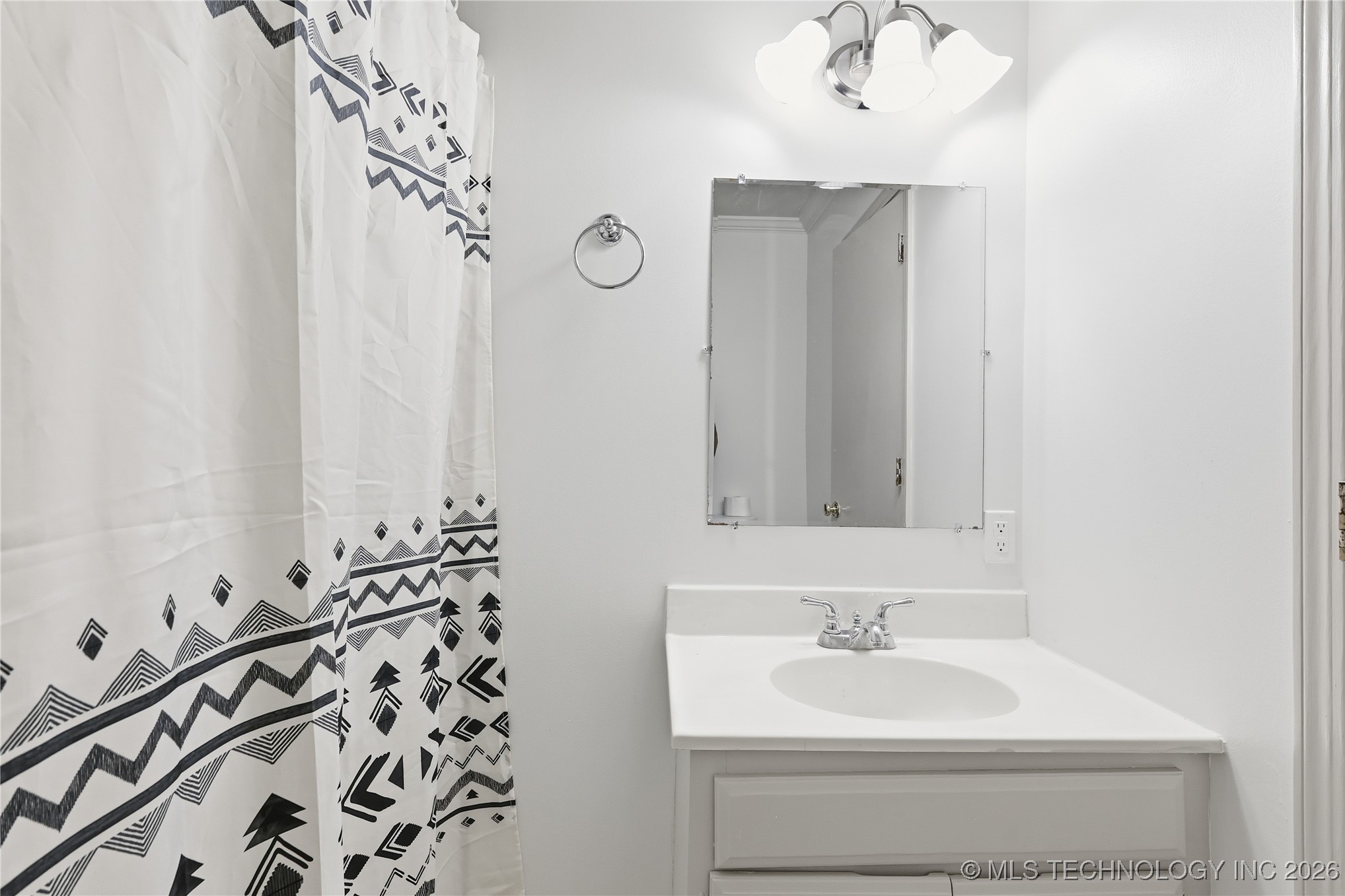 3527 S Jamestown Avenue Property Photo 14